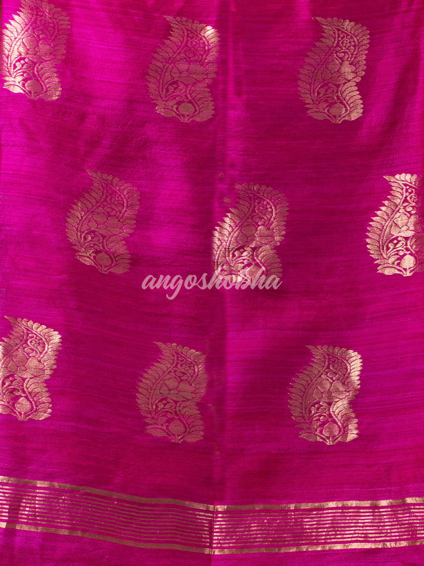Magenta Matka Body with Golden Motifs & Kolka Pallu Handwoven Saree