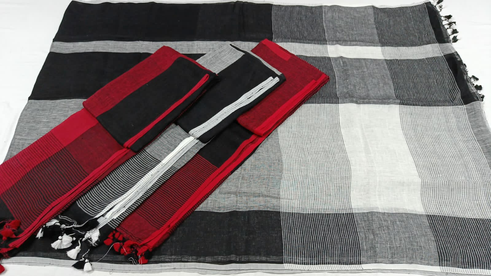 4-Piece Linen Saree Bulk Pack – Different Colors, Premium Quality