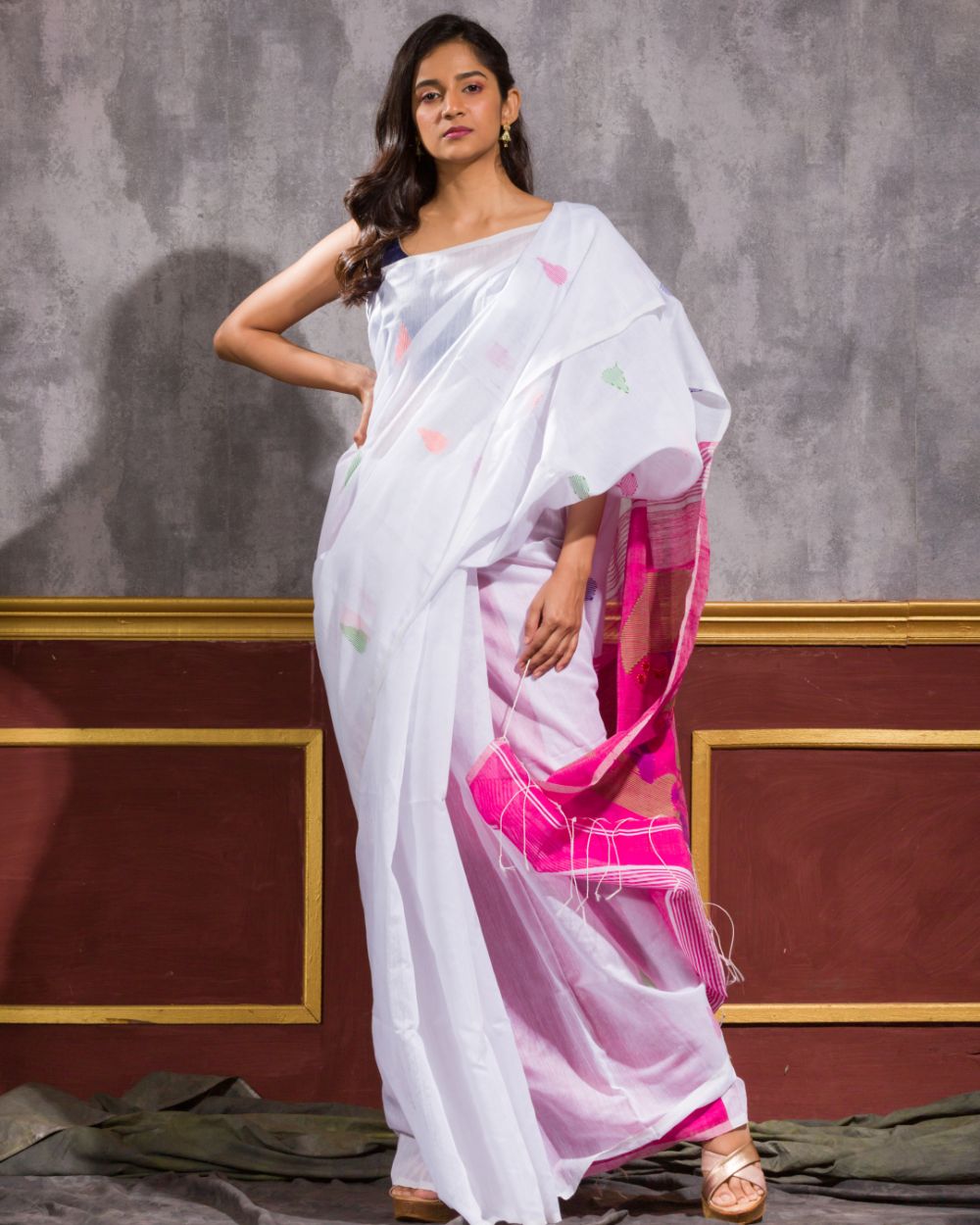 White Pink Handloom Cotton Silk Jamdani Saree
