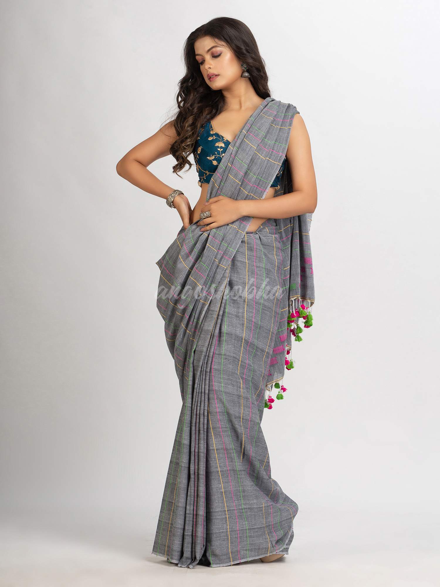 Gray Handwoven Cotton Jamdani handloom Saree