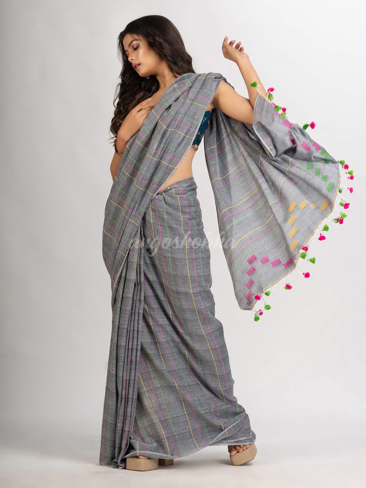 Gray Handwoven Cotton Jamdani handloom Saree