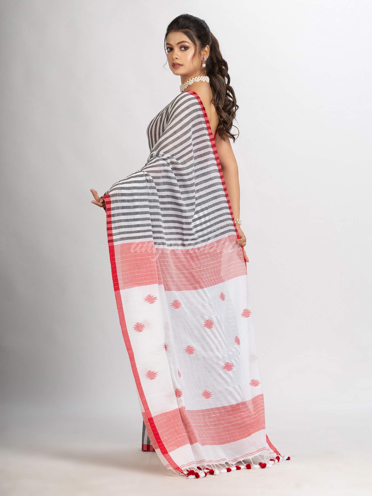 White Black Stipe Handwoven Cotton Jamdani handloom Saree