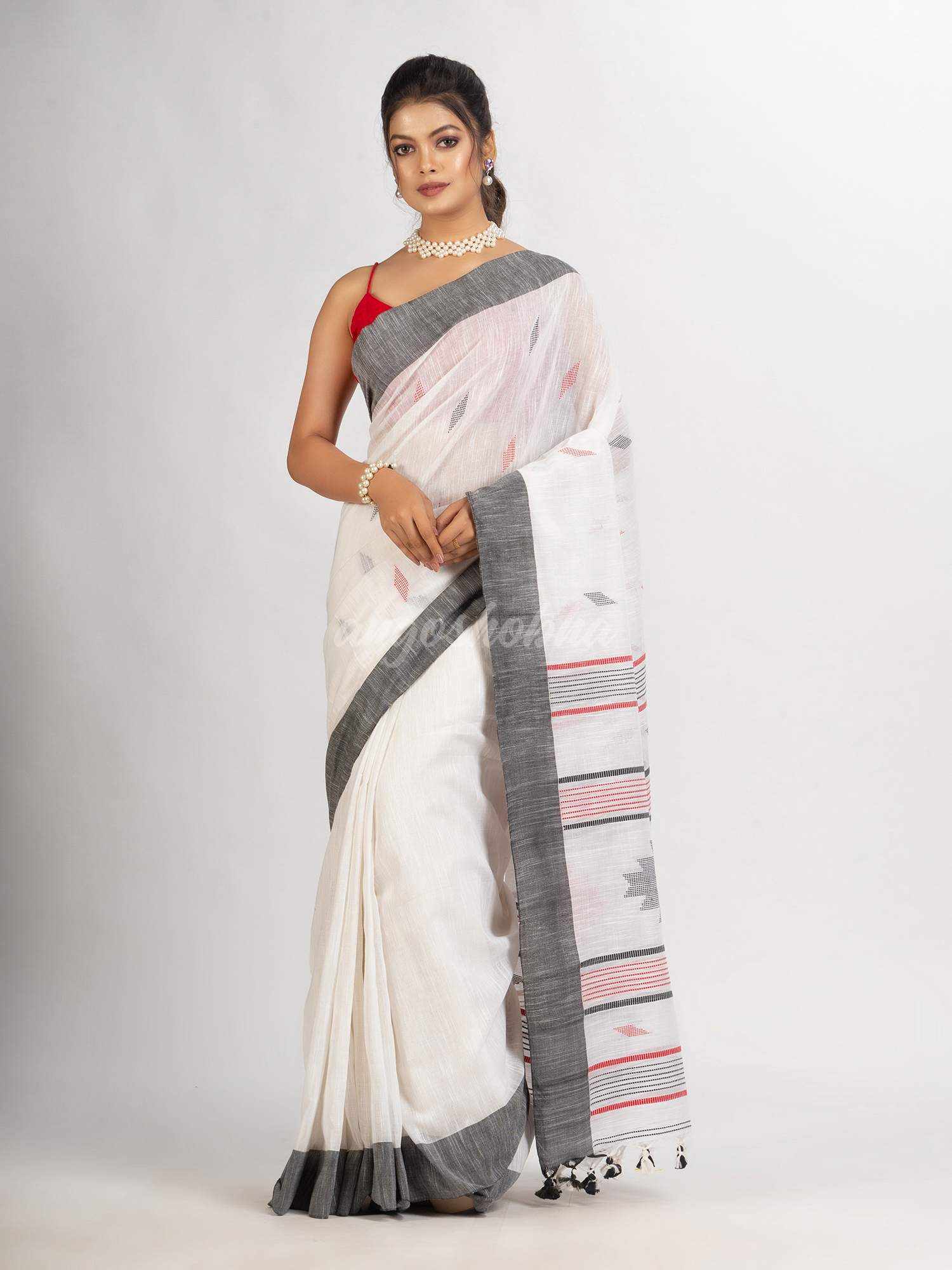 White Handwoven Cotton Jamdani handloom Saree