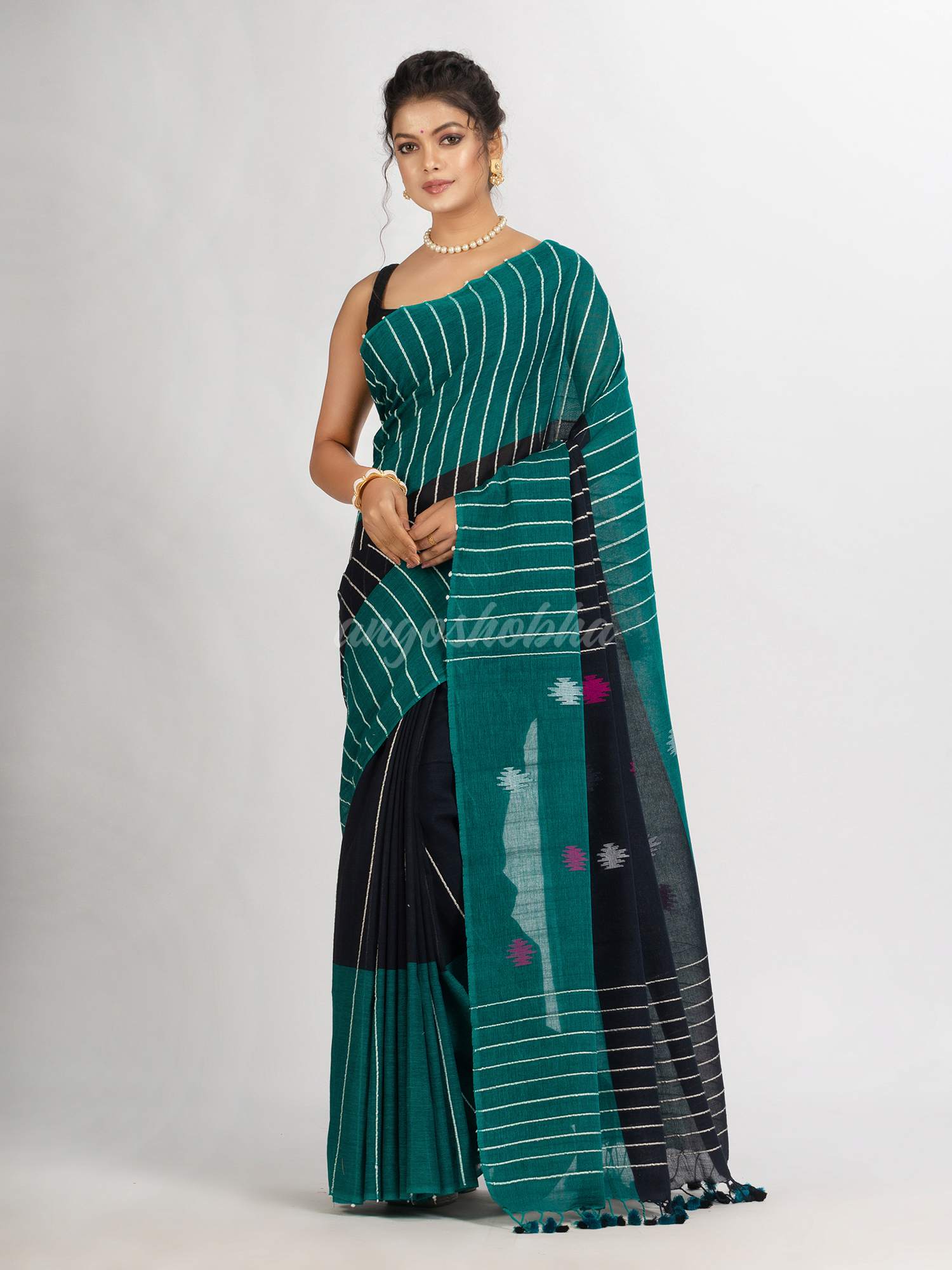 Black And Raja Handwoven Cotton Jamdani handloom Saree
