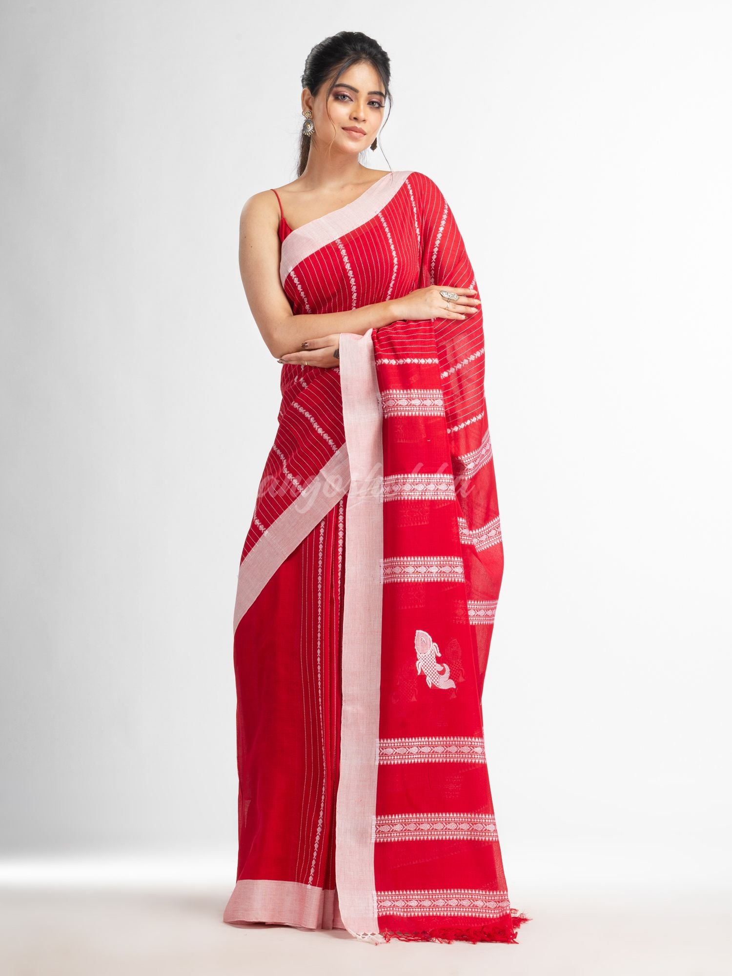 Red all  body small fish design with fish design pallu in solid border handwoven cotton saree