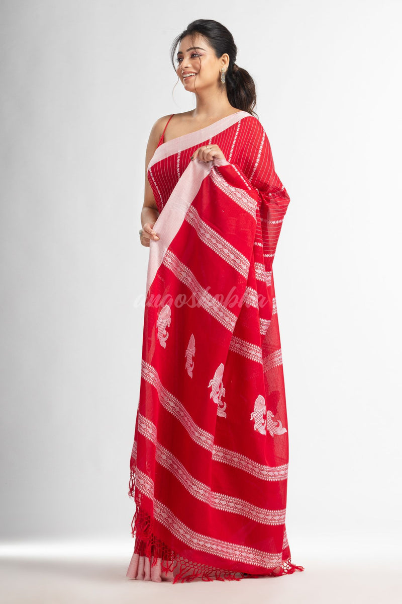 Red all  body small fish design with fish design pallu in solid border handwoven cotton saree