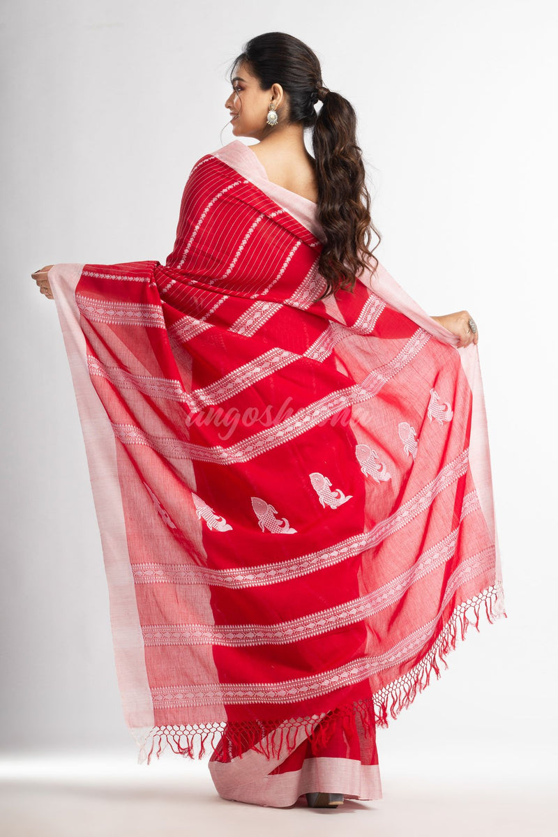 Red all  body small fish design with fish design pallu in solid border handwoven cotton saree