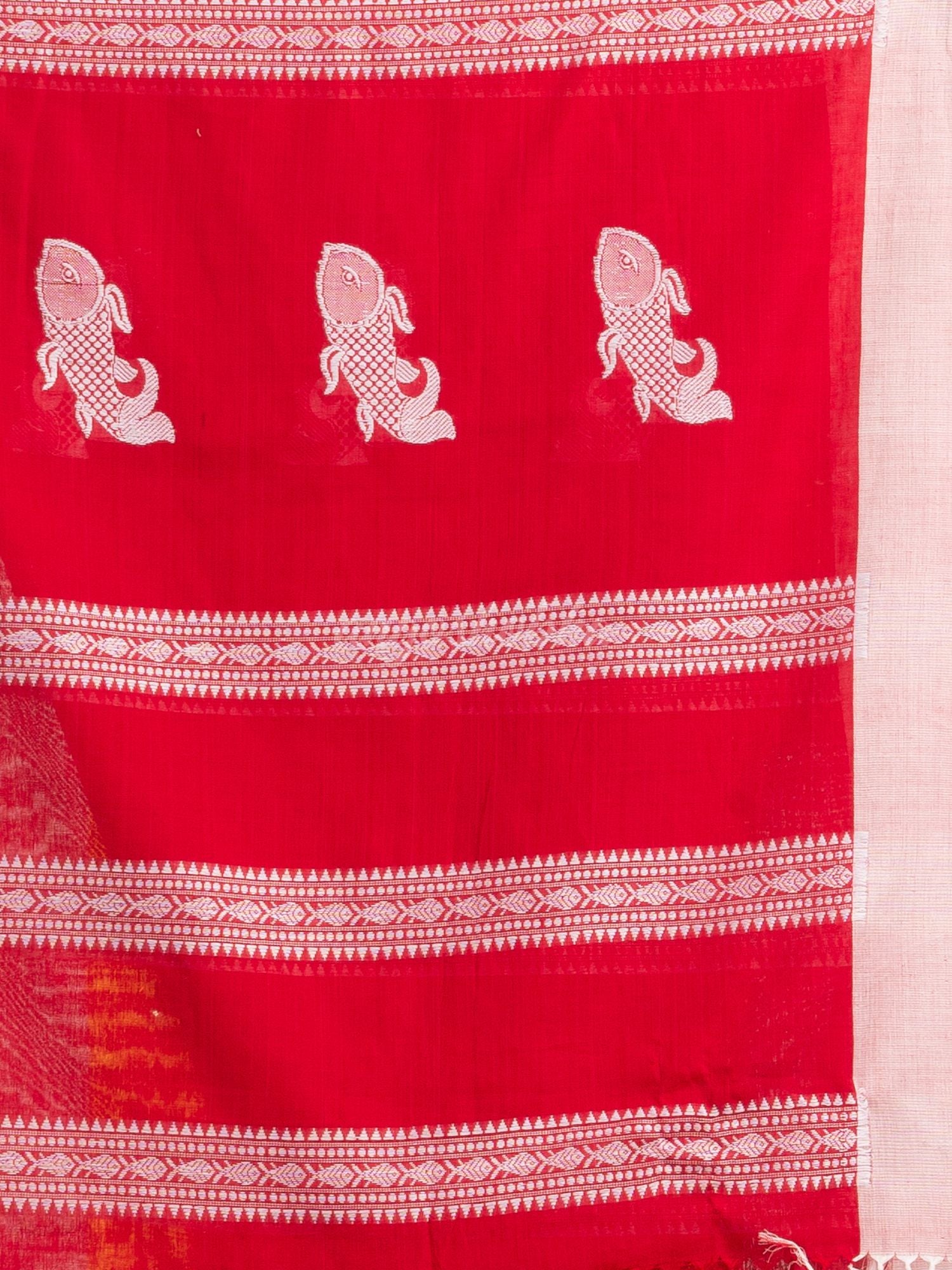 Red all  body small fish design with fish design pallu in solid border handwoven cotton saree