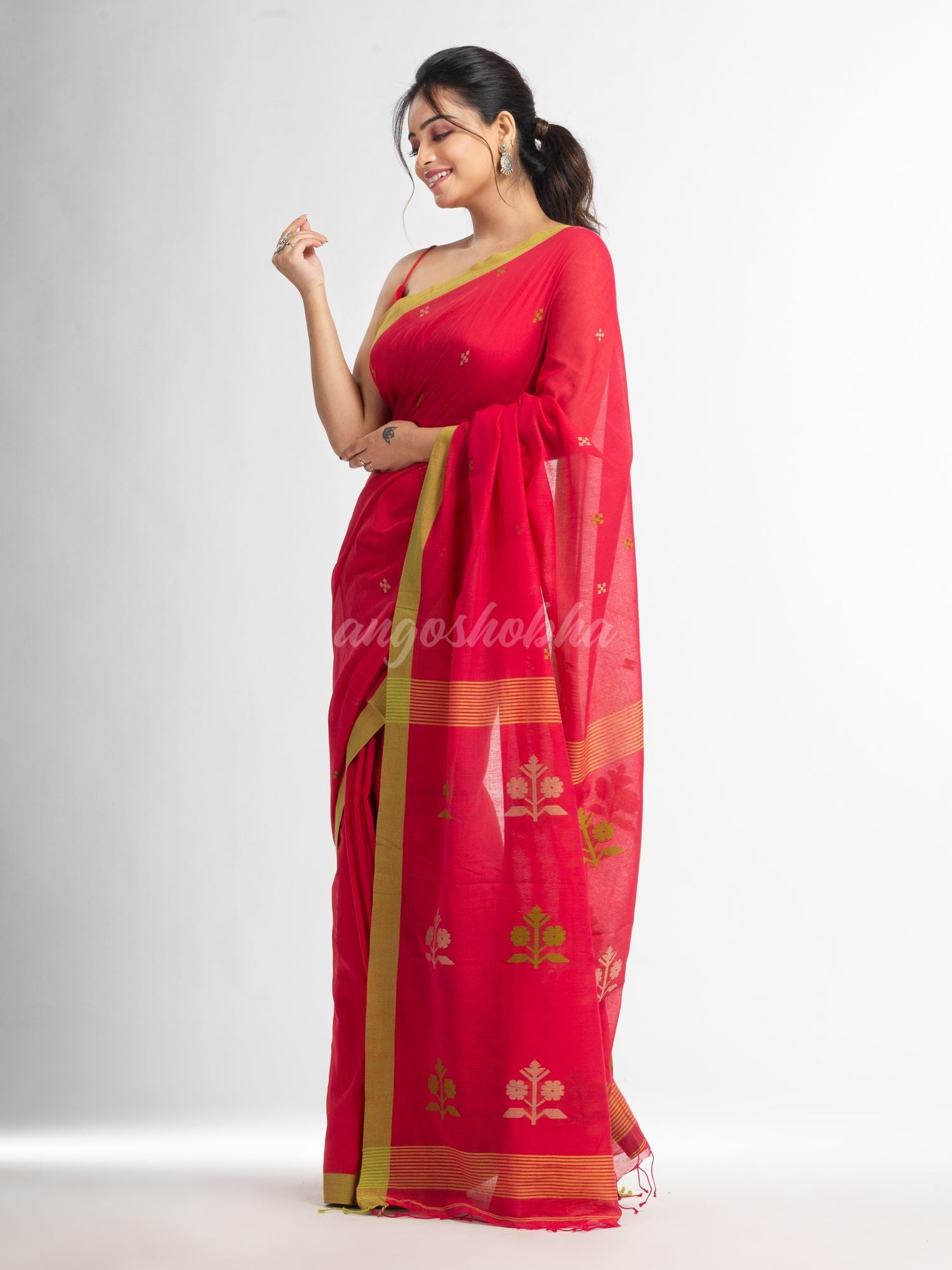 Red Green all body buti with buti in green border handwoven cotton saree