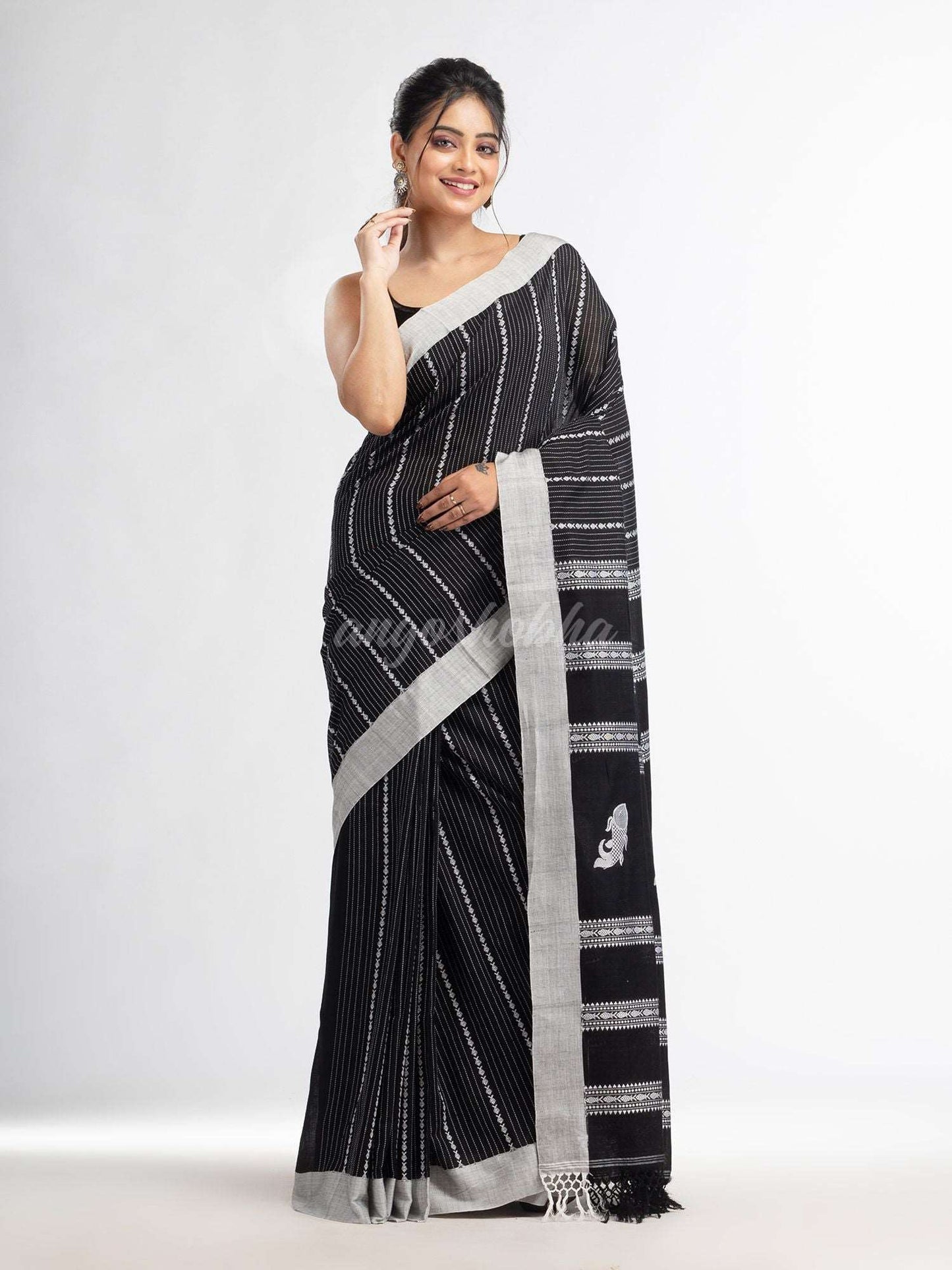 Black all  body small fish design with fish design pallu in solid border handwoven cotton saree