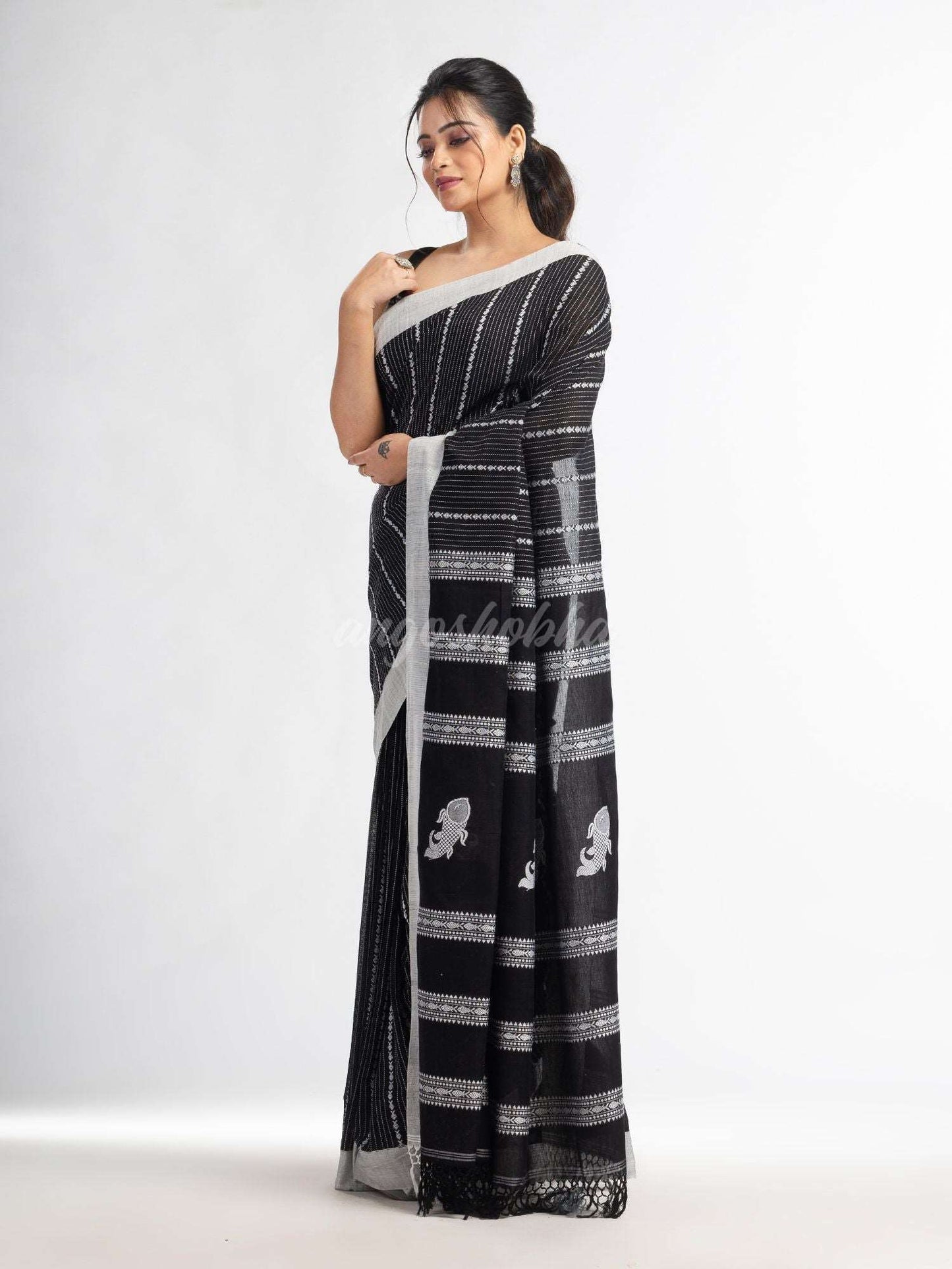 Black all  body small fish design with fish design pallu in solid border handwoven cotton saree