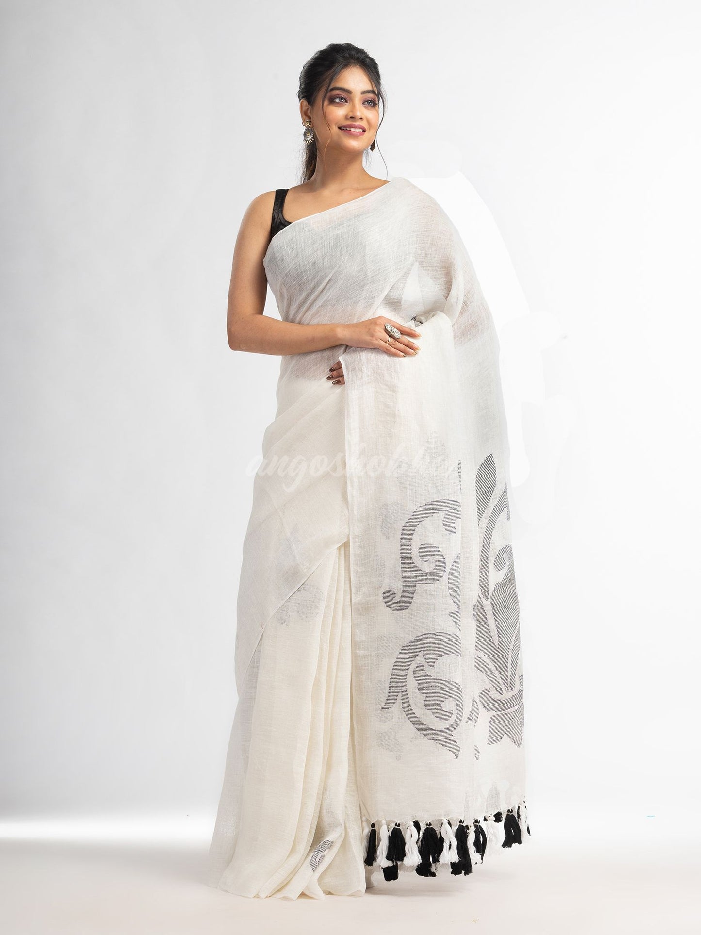 White  jamdani handwoven linen saree