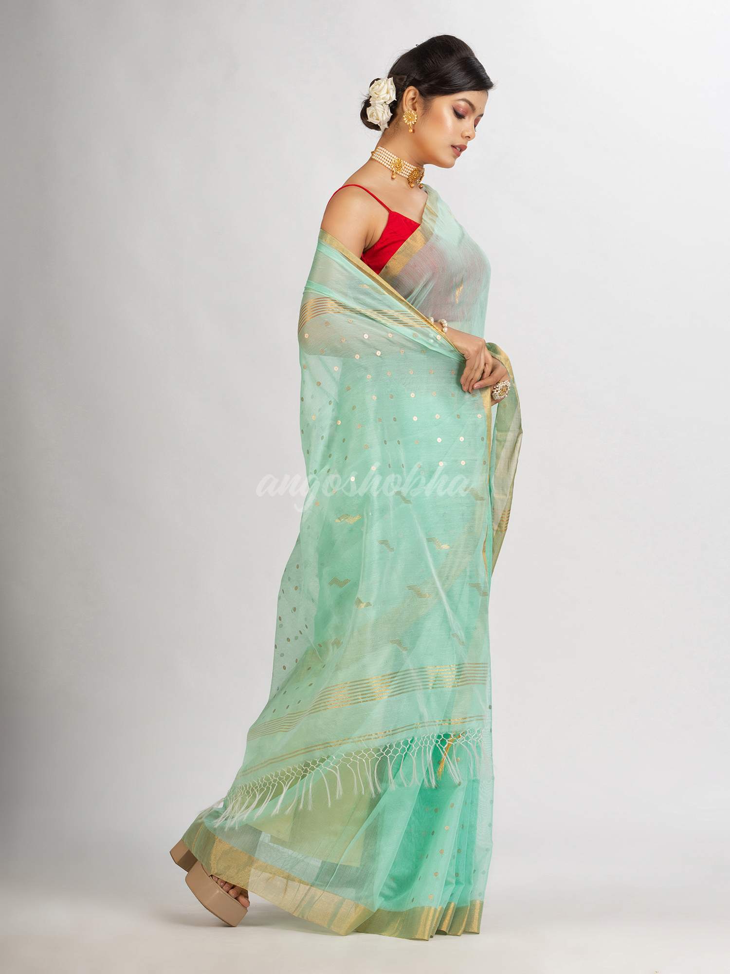 Pastel Green Silk Cotton Pocket Chumki Jamdani handloom saree