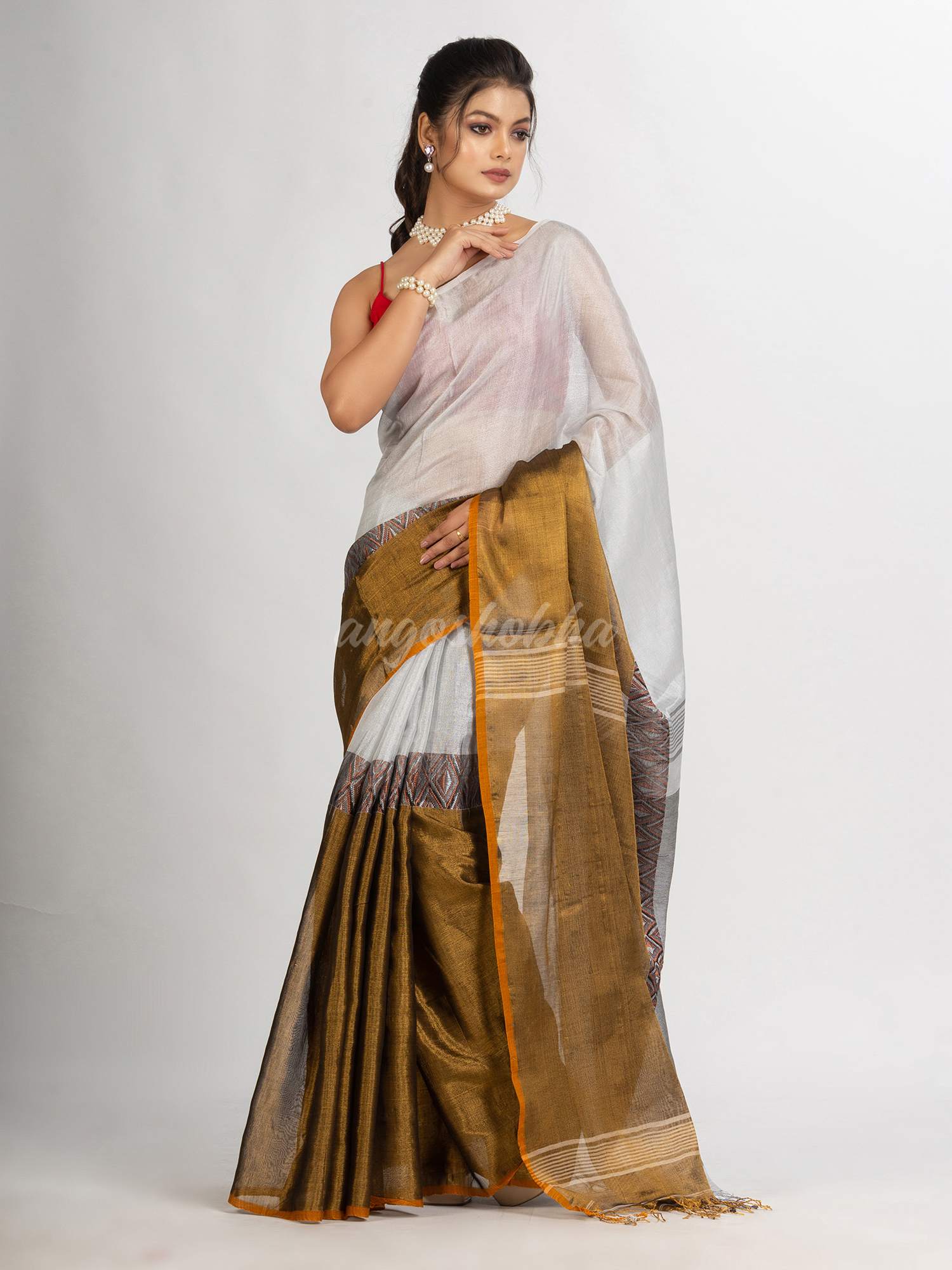 Gold White Zari Cotton Tissue Madhumani Jacquard handloom Saree