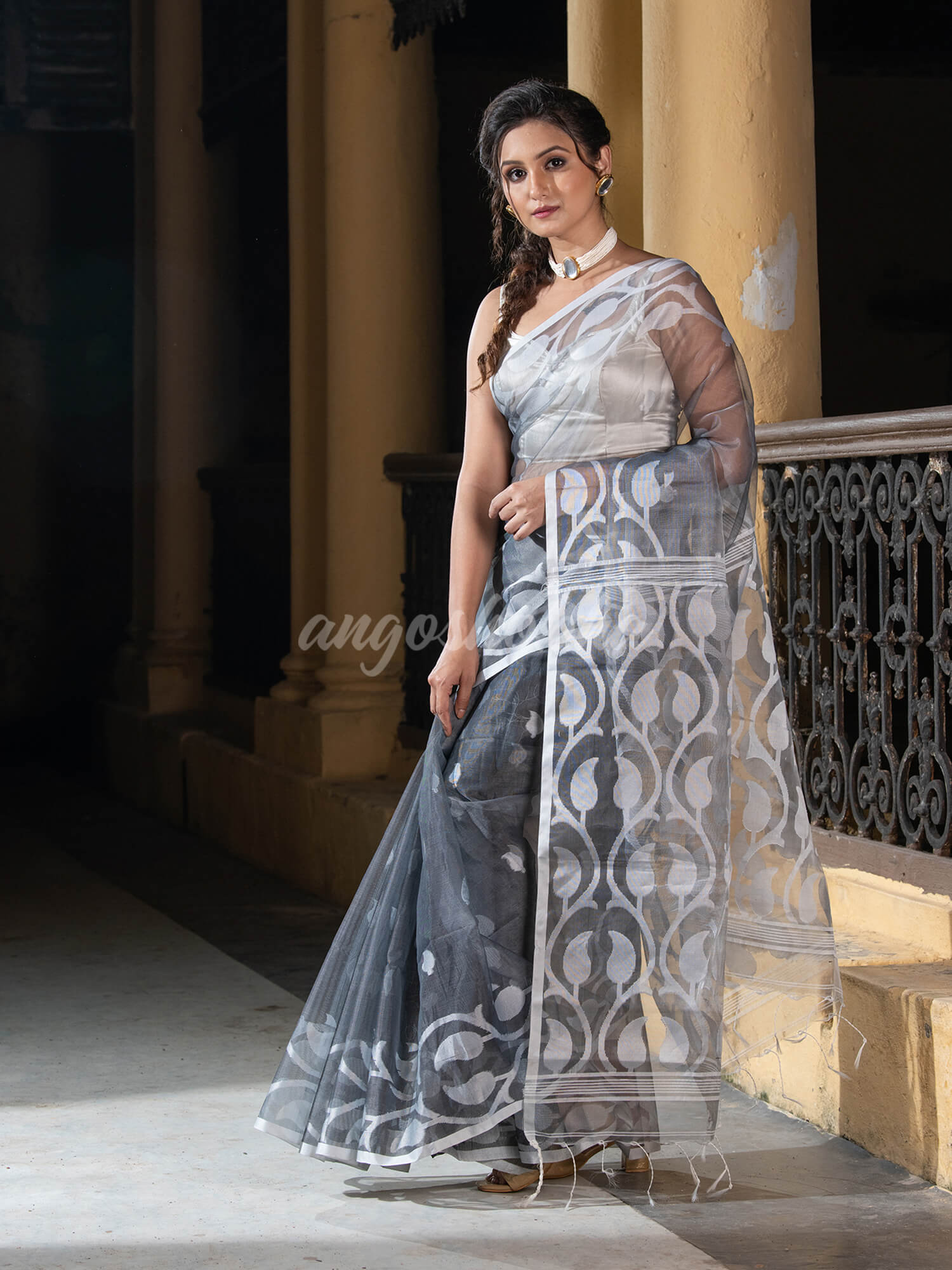 Grey Blend Silk Muslin Jacquard Jamdani Saree