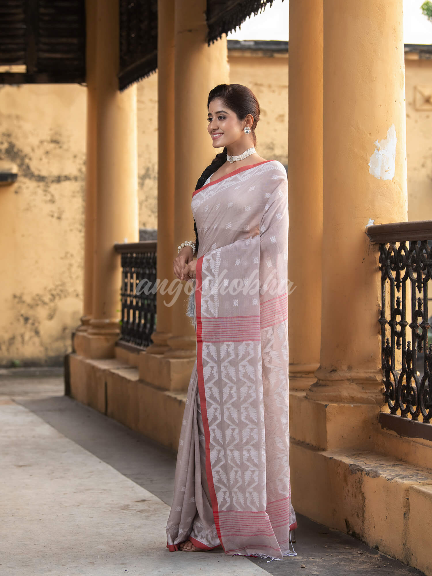 Mocha Cotton All Body Buti Red Border With Pallu Jacquard Jamdani Saree