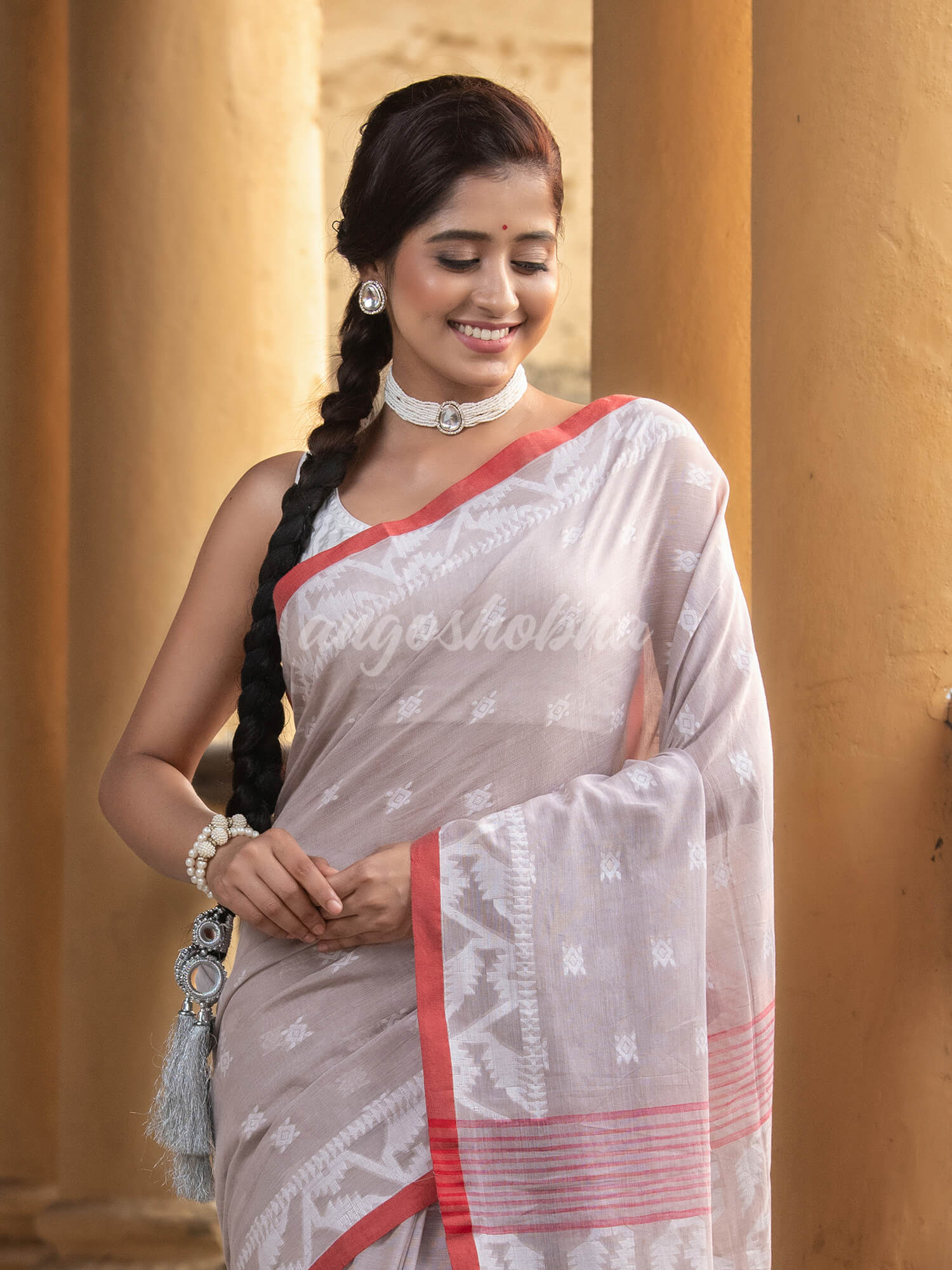 Mocha Cotton All Body Buti Red Border With Pallu Jacquard Jamdani Saree