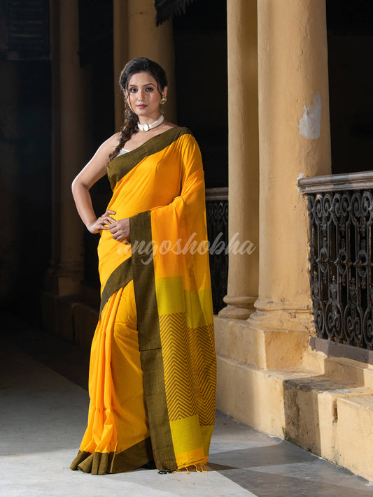 Yellow Cotton Solid Border With Jacquard Pallu Handloom Saree