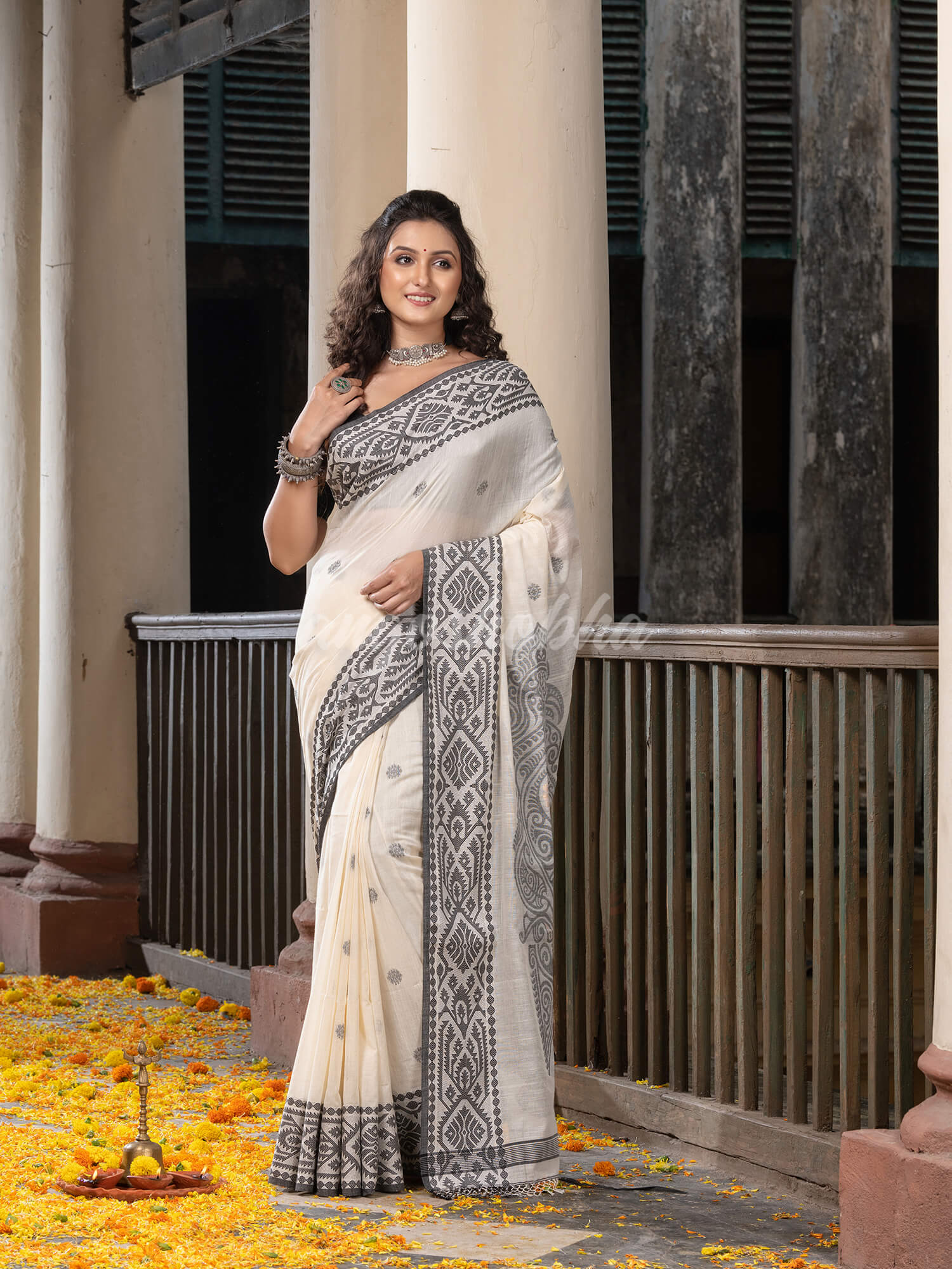 White Cotton All Body Buti Black Jacquard Border With Pallu Handloom Saree