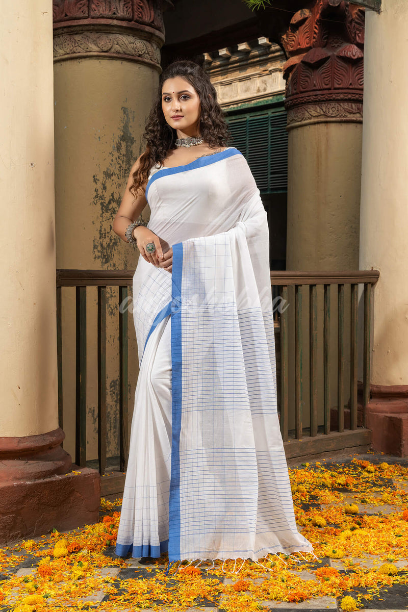 White Cotton Solid Body With Stripe Pallu Handloom Saree