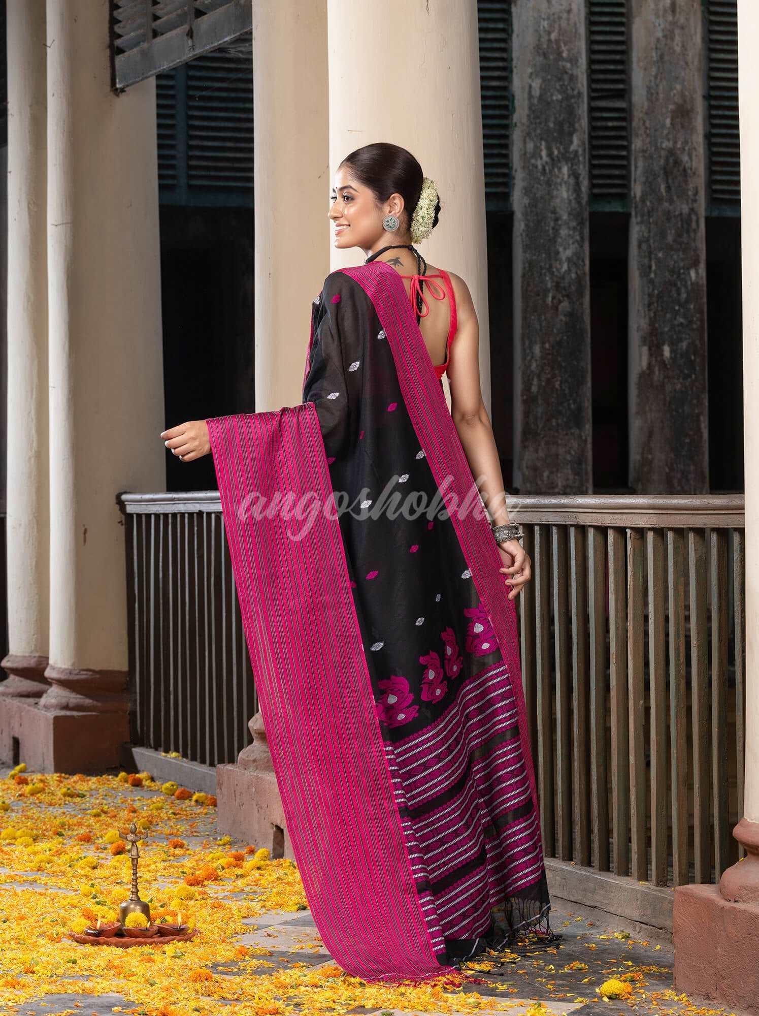 Black Cotton All Body Buti With Mahapar Border Jamdani Saree