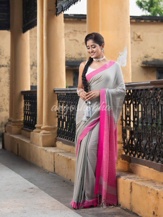 Grey Cotton Solid Body With Pink Pallu Handloom Saree