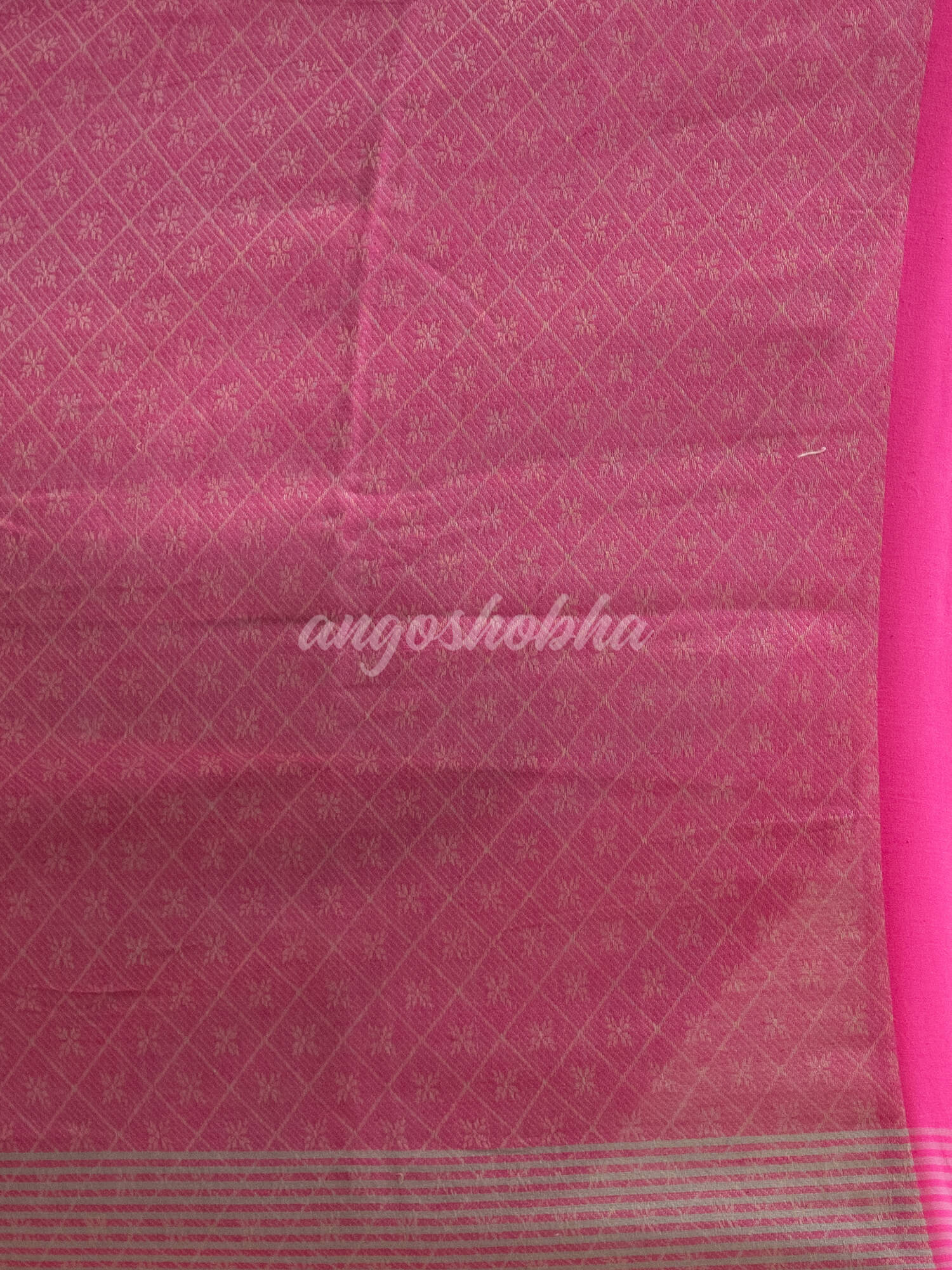 Grey Cotton Solid Body With Pink Pallu Handloom Saree