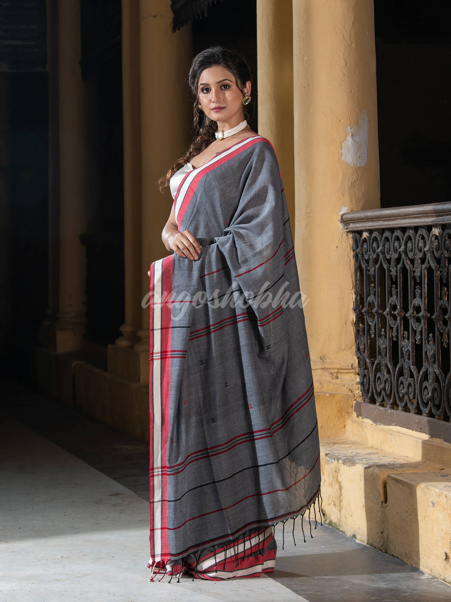 Dark Grey Cotton All Body Buti Handloom Saree