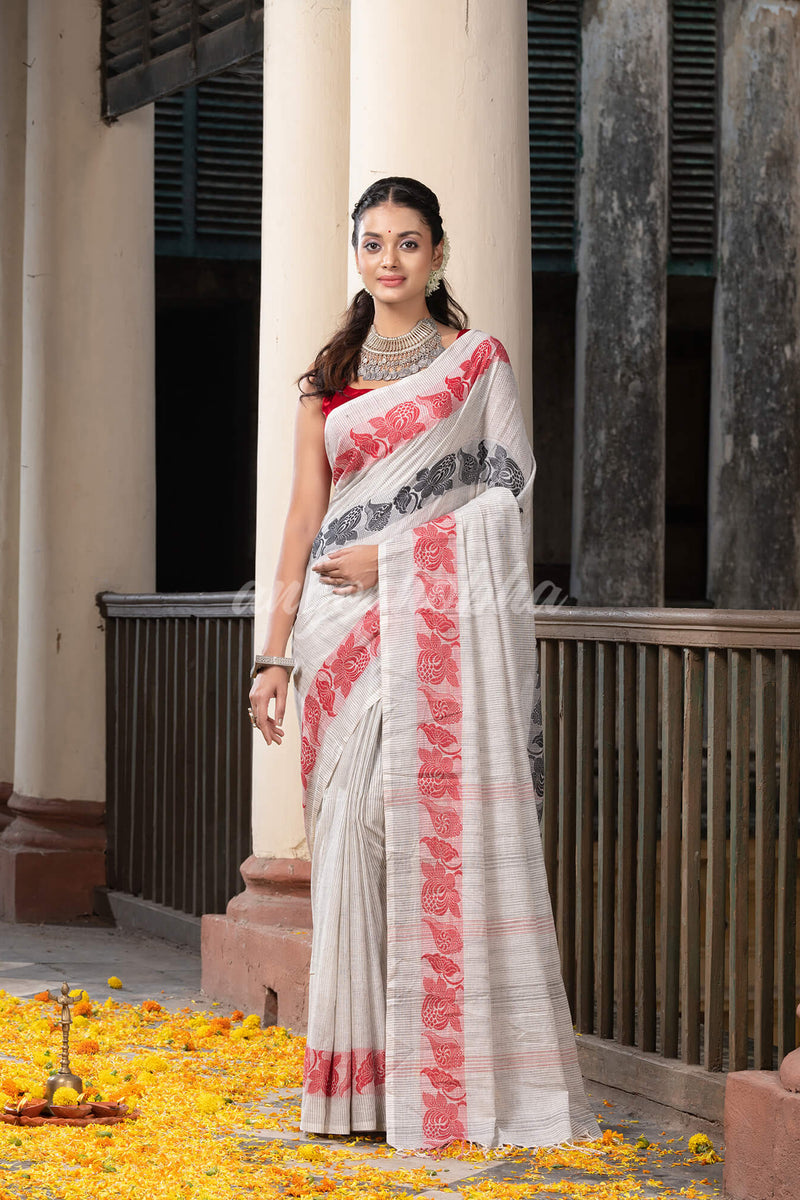 Off White Cotton Solid Body Jacquard Border With Pallu Stripe Handloom Saree