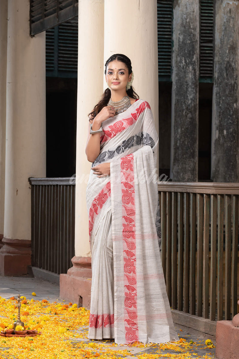 Off White Cotton Solid Body Jacquard Border With Pallu Stripe Handloom Saree