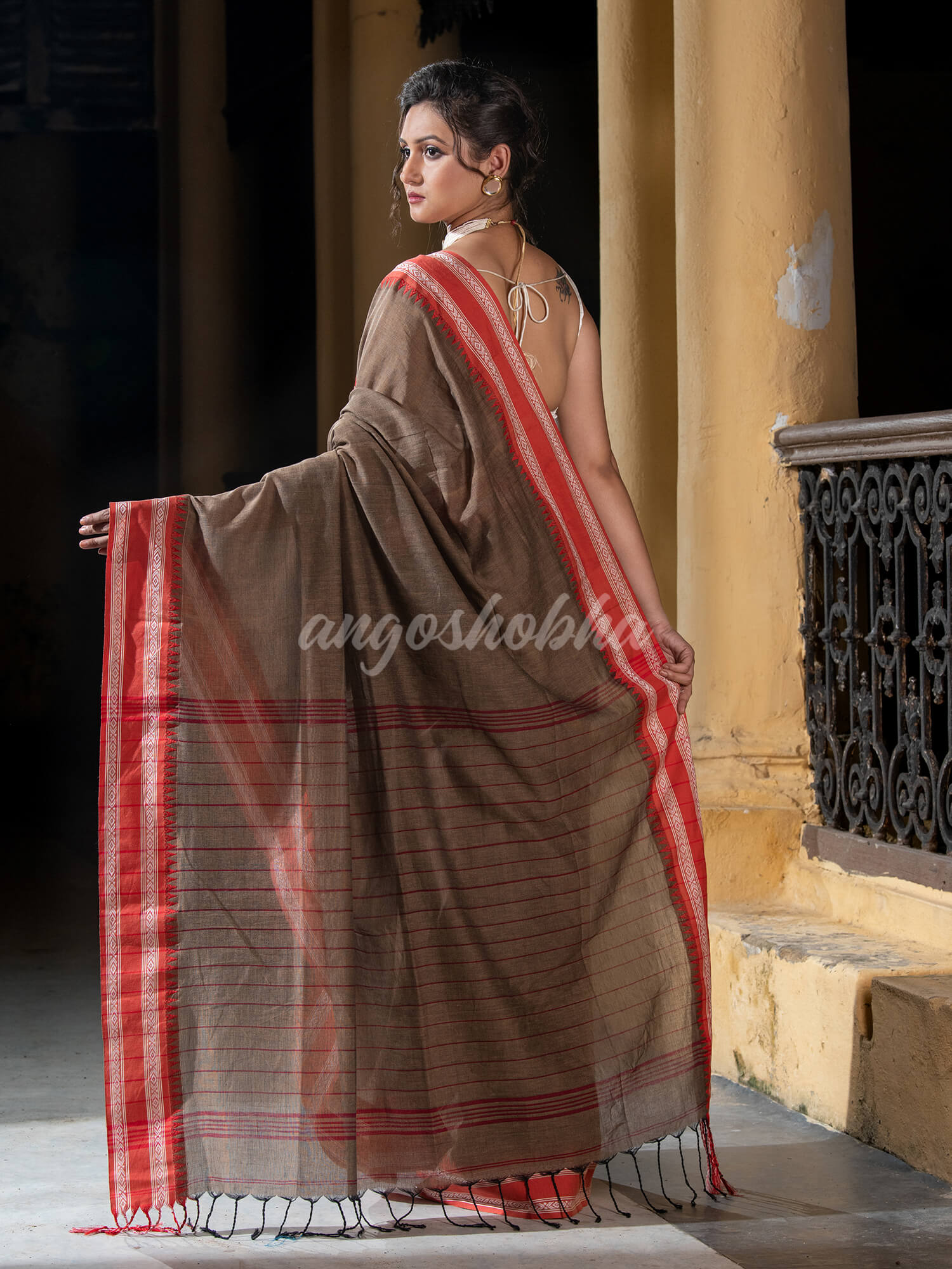 Lvory Brown Cotton Solid Body Jacquard Border With Pallu Stripe Handloom Saree