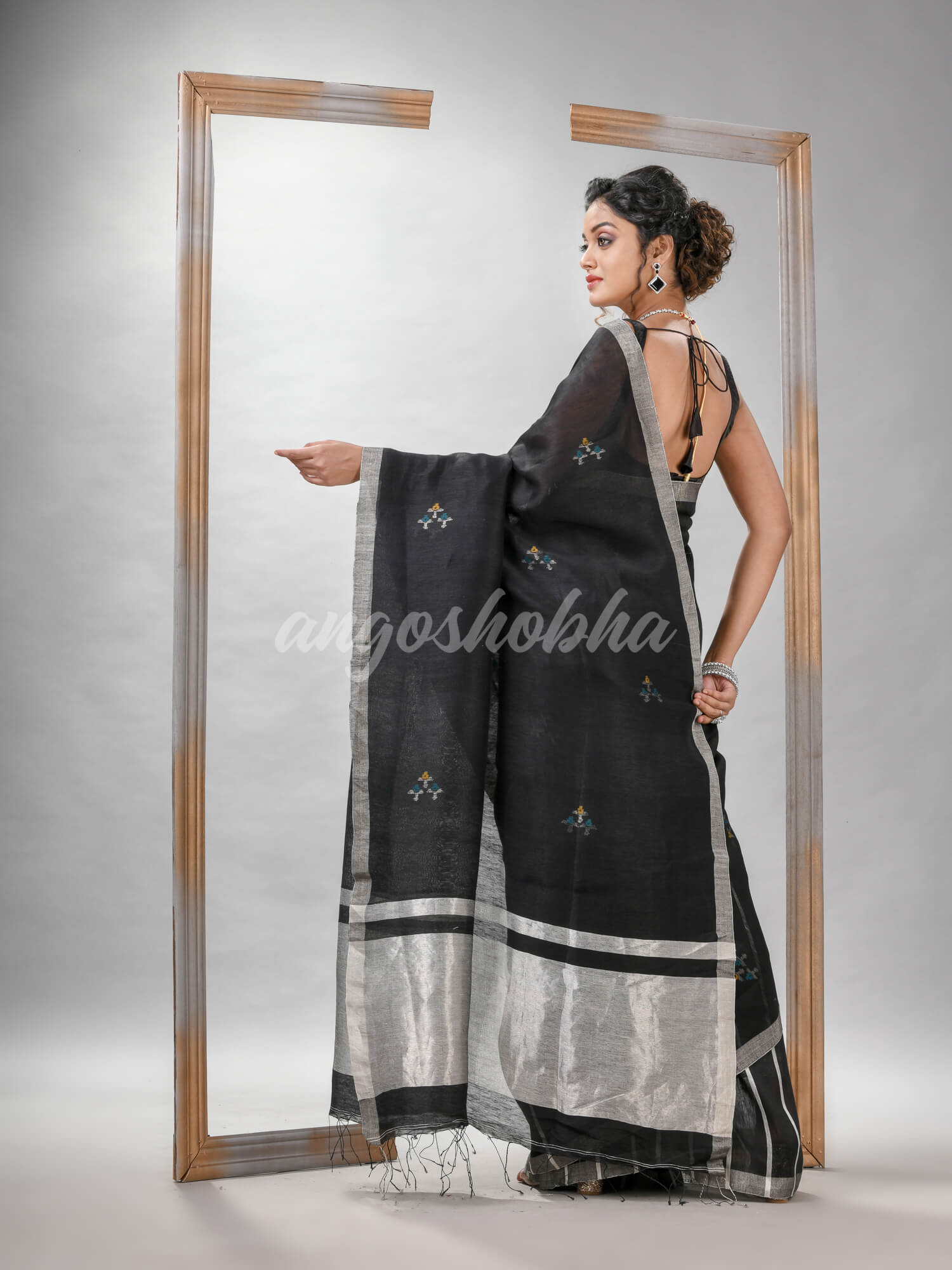 Black Silk Linen All Body Buti With Pallu Silver Zari Handloom saree