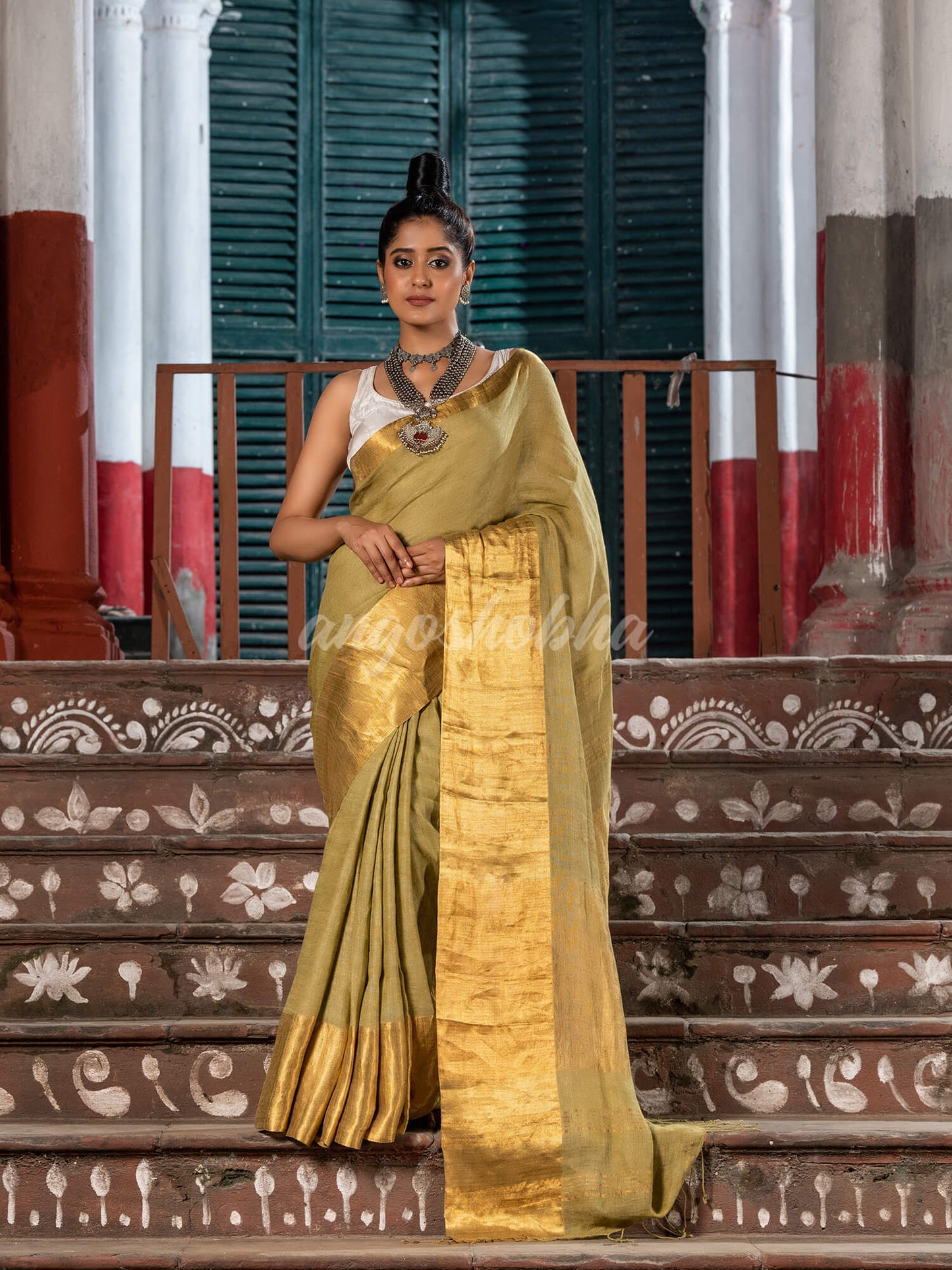 Moss Green Linen Traditional Handloom Saree