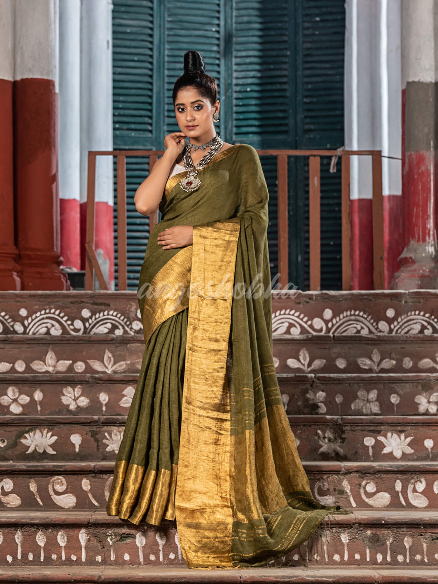 Dark Army Green Linen Traditional Handloom Saree