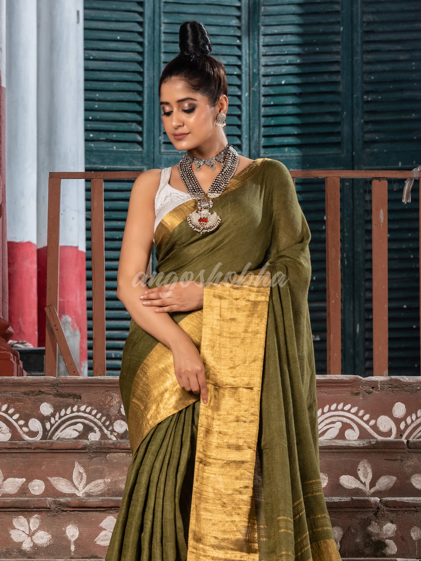 Dark Army Green Linen Traditional Handloom Saree