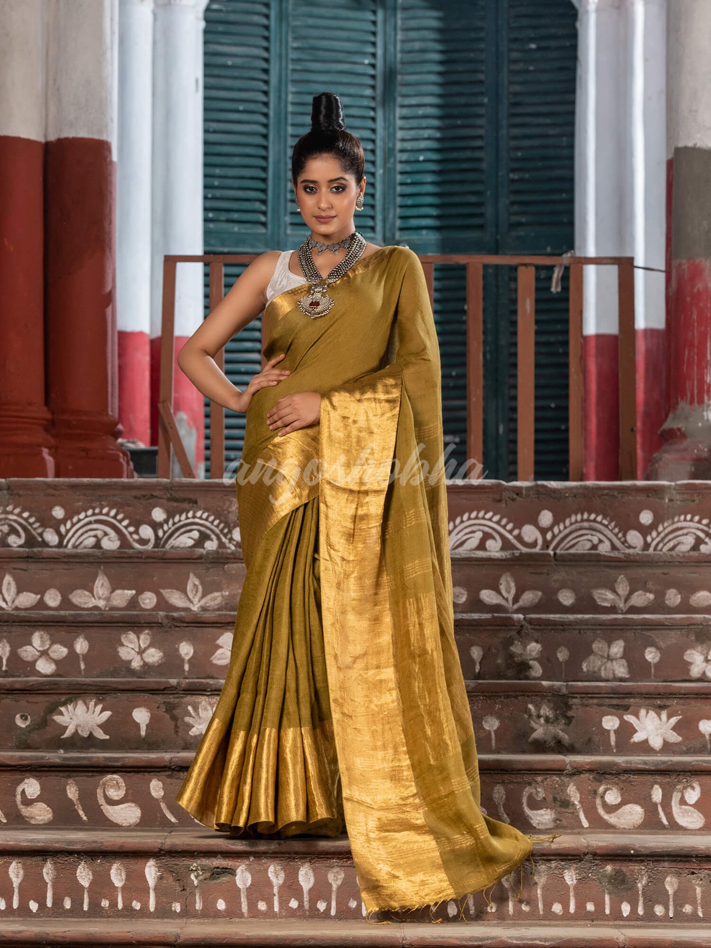 Olive Green Linen Traditional Handloom Saree