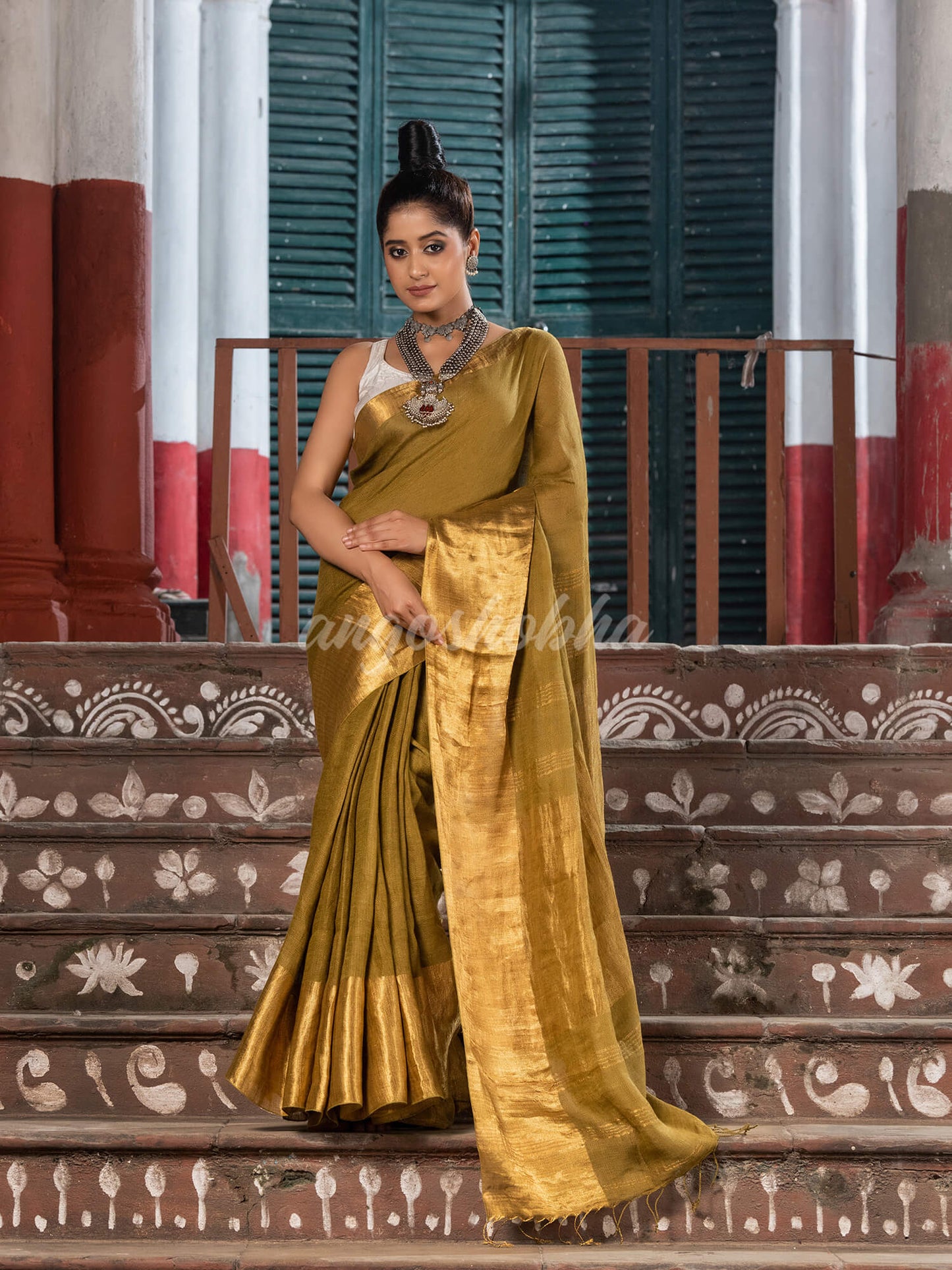 Olive Green Linen Traditional Handloom Saree