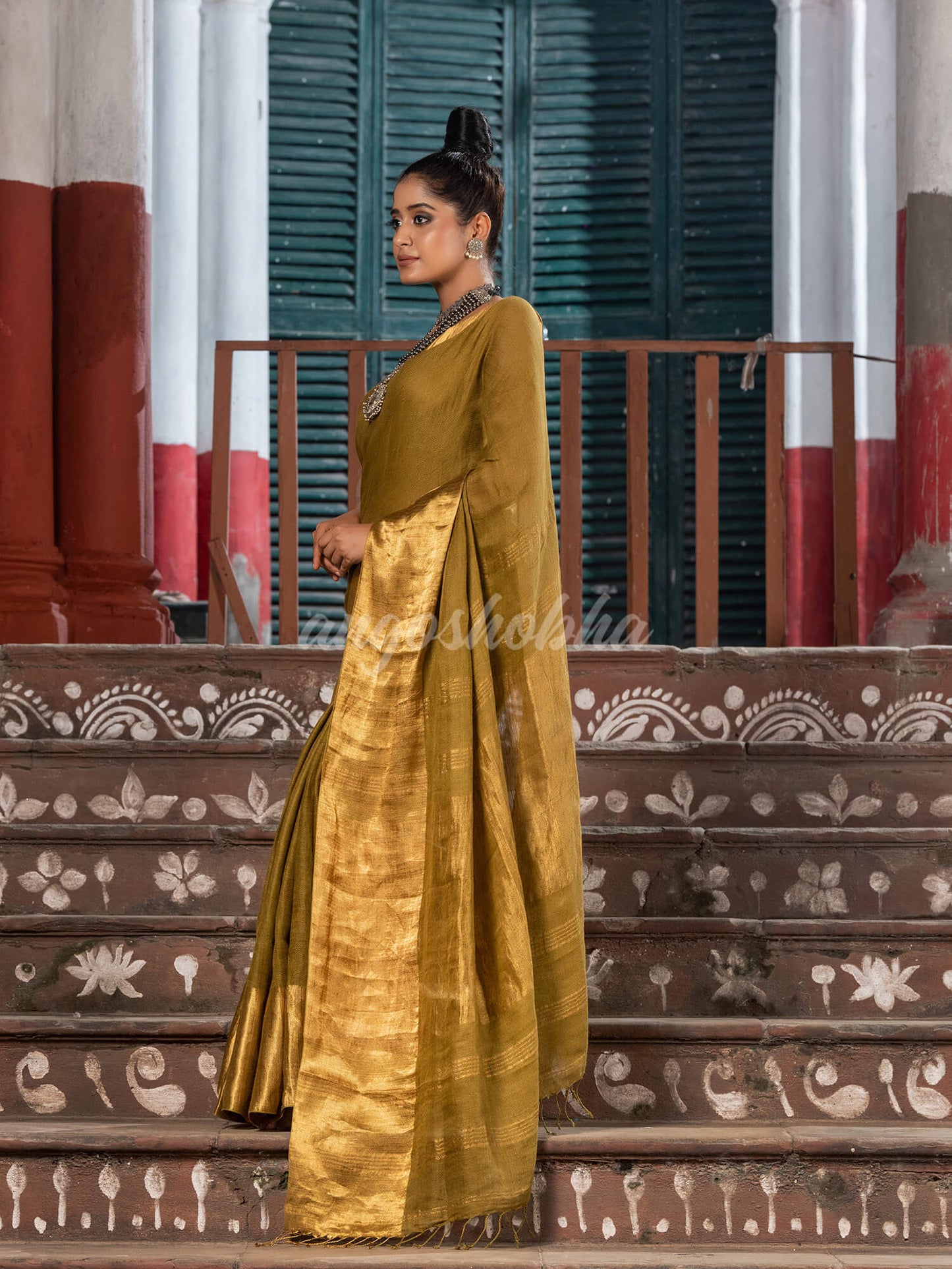 Olive Green Linen Traditional Handloom Saree