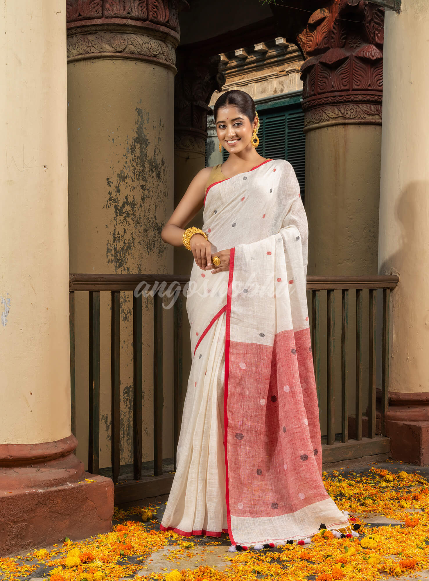 White Linen All Body Buti With Red Pallu Handloom Saree