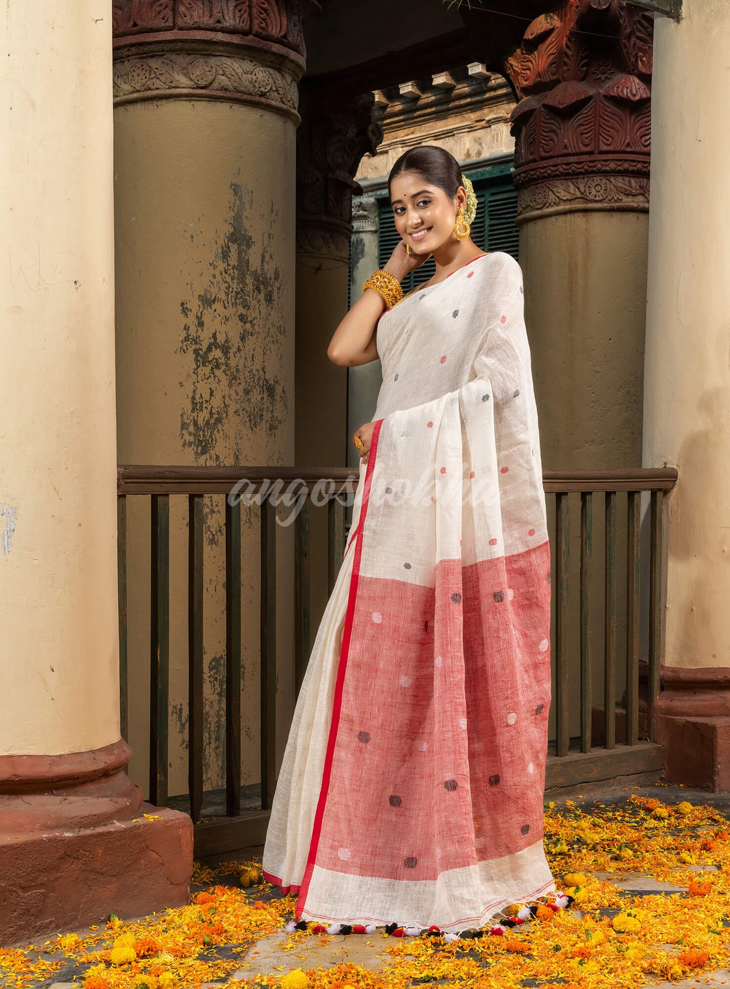 White Linen All Body Buti With Red Pallu Handloom Saree