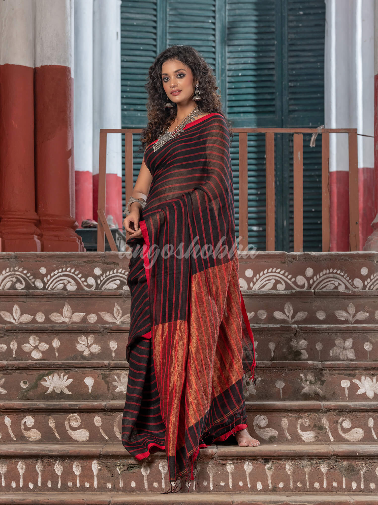 Black Linen All Body Red Stripe With Zari Pallu Handloom Saree