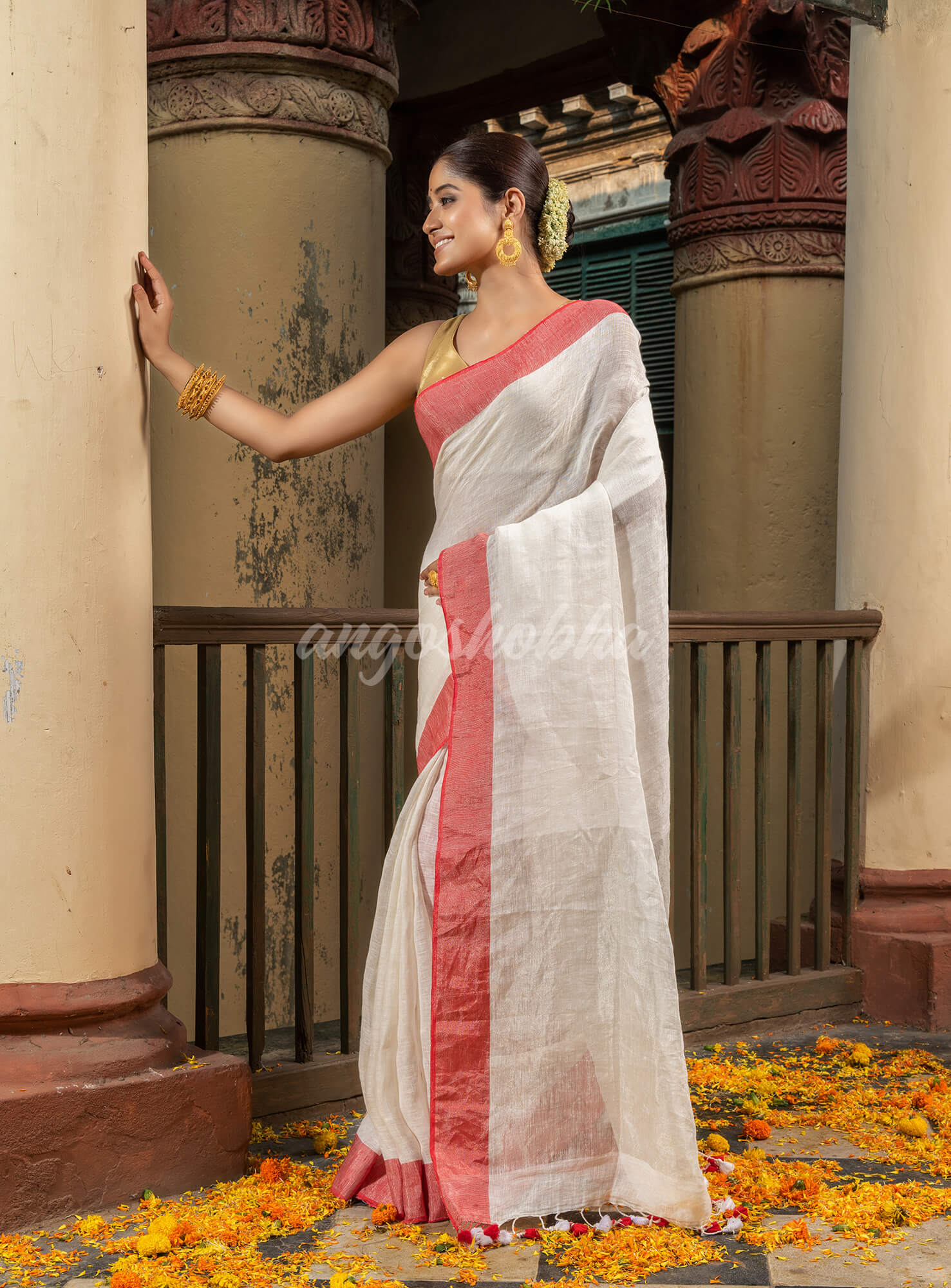 Off White Linen Red Border With Zari Pallu Handloom Saree