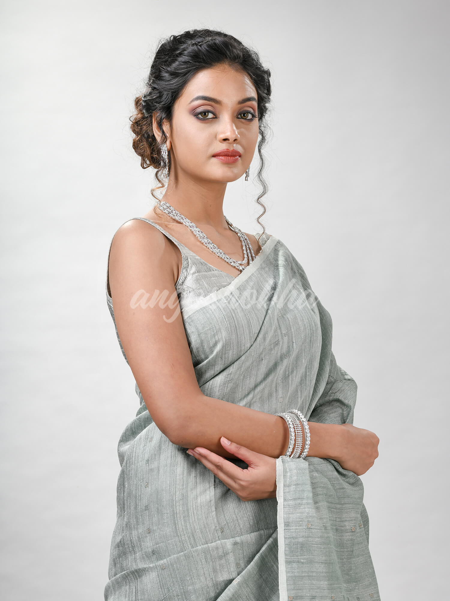 Traditional Sage Green Matka Silk Sequin Soft Jamdani Saree