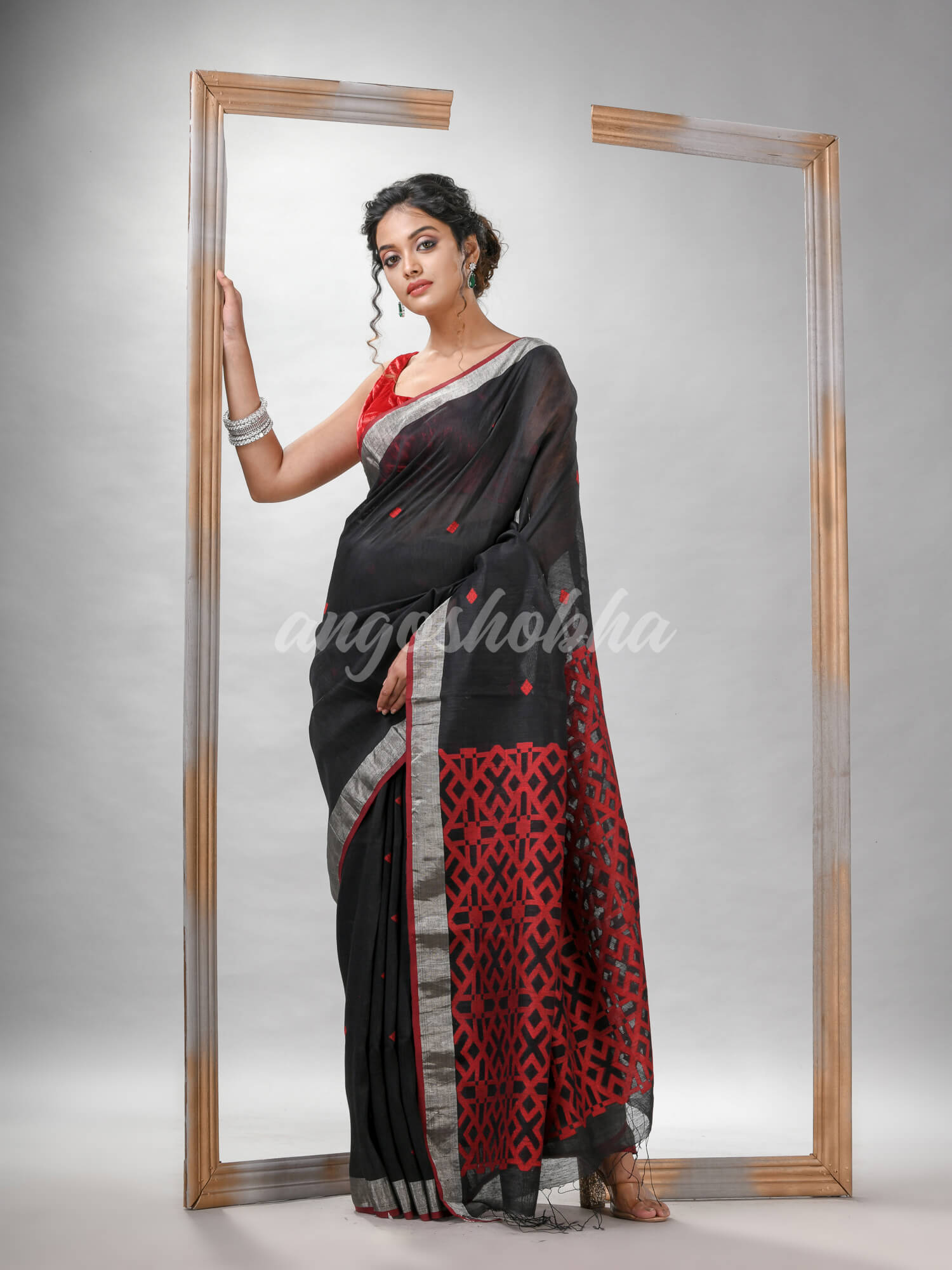 Black Silk Linen All Body Buti With Pallu Jacquard Saree