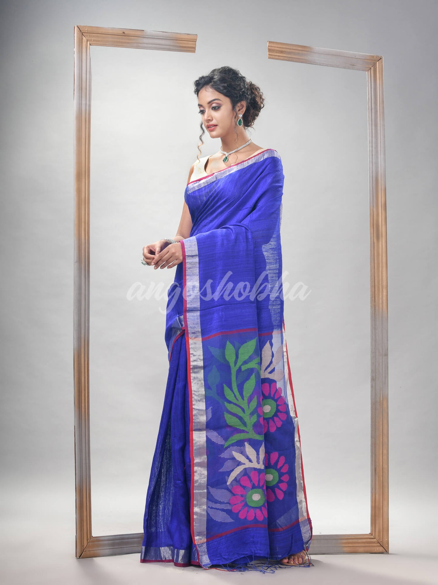 Royal Blue Silk Matka Solid Body With Pallu Flowers Motive Soft Jamdani Saree