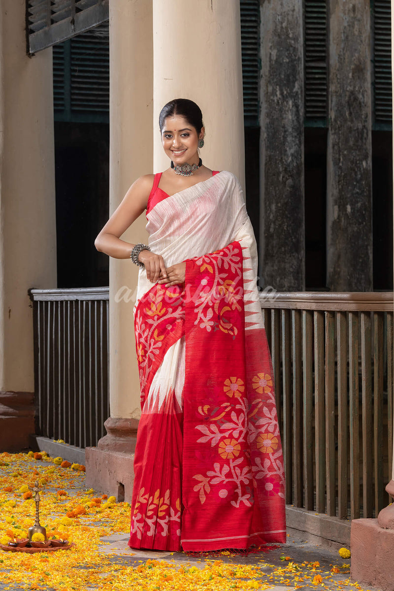White & Red Silk Matka Solid Body Handwoven Jamdani Saree