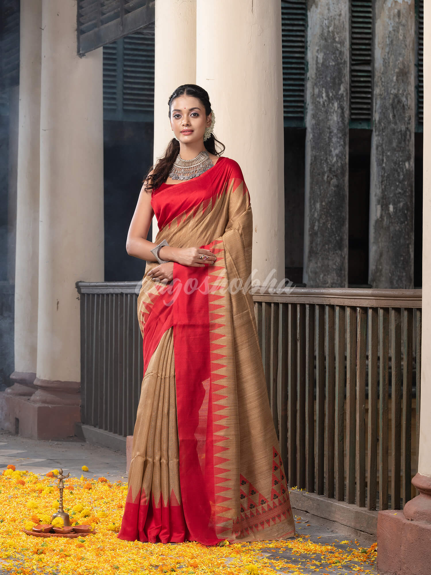 Muga Silk Matka Solid Body Red Temple Border Jacquard Jamdani Saree