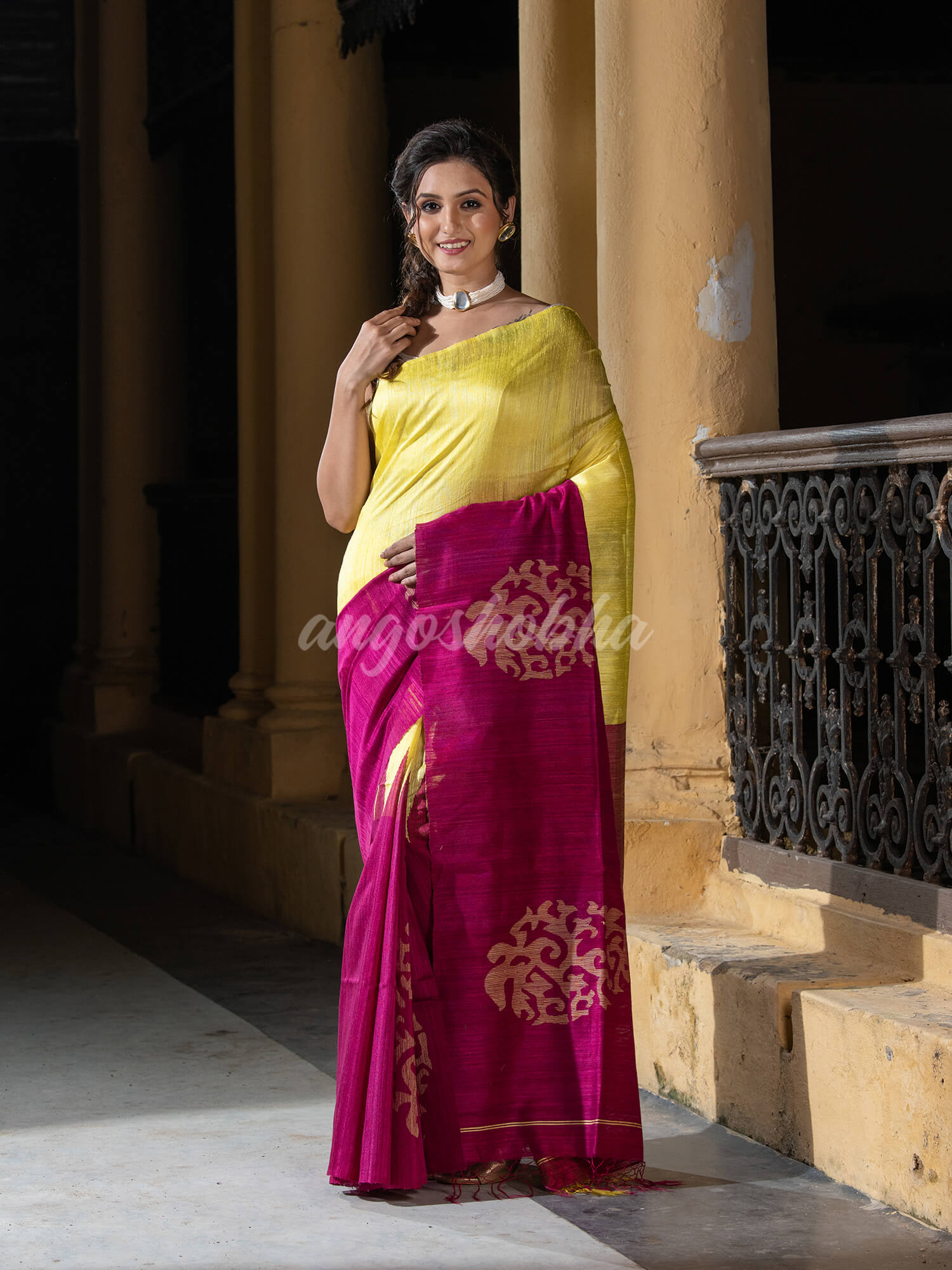Yellow & Magenta Silk Matka Solid Body Handwoven Jamdani Saree