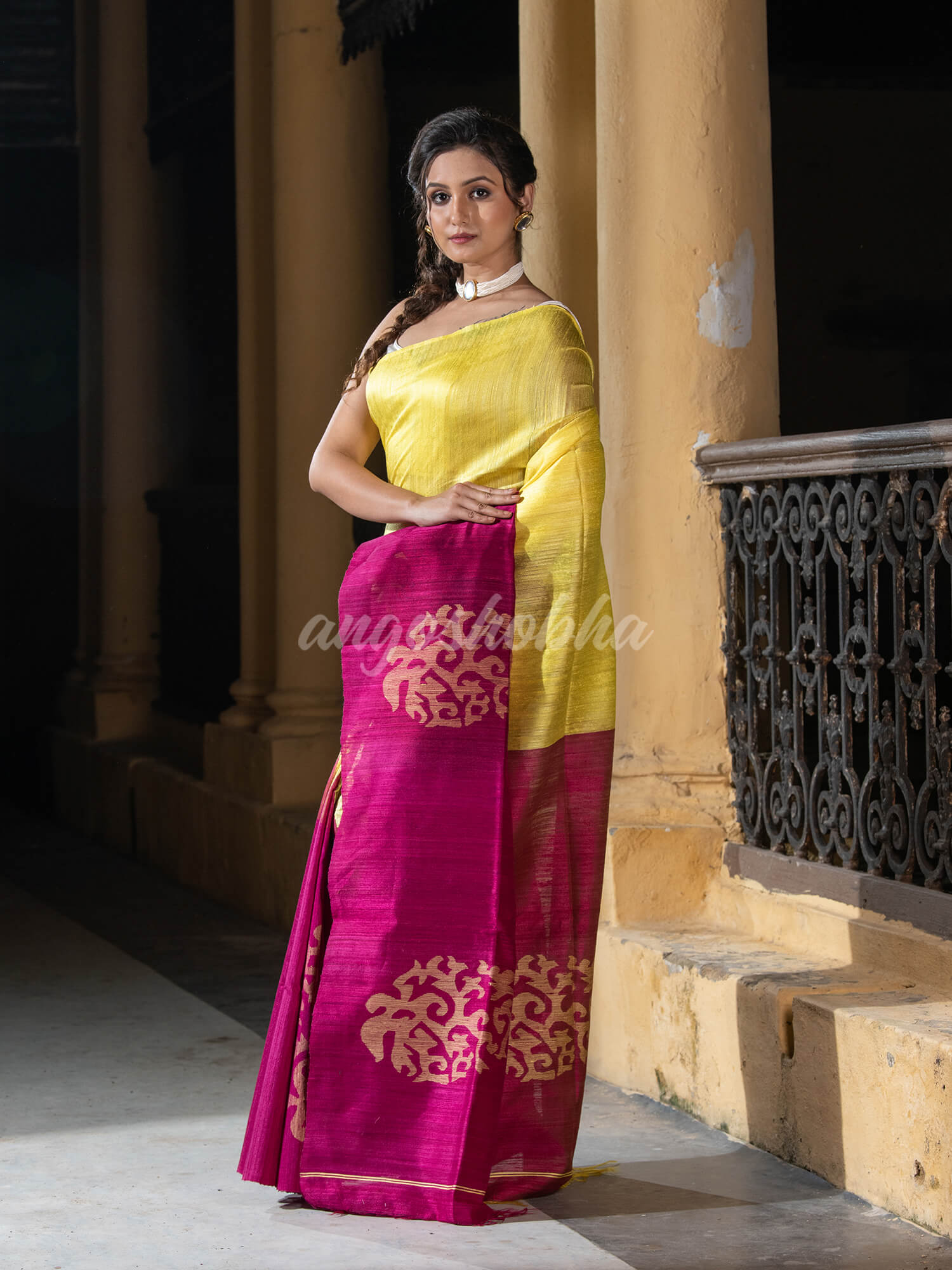 Yellow & Magenta Silk Matka Solid Body Handwoven Jamdani Saree