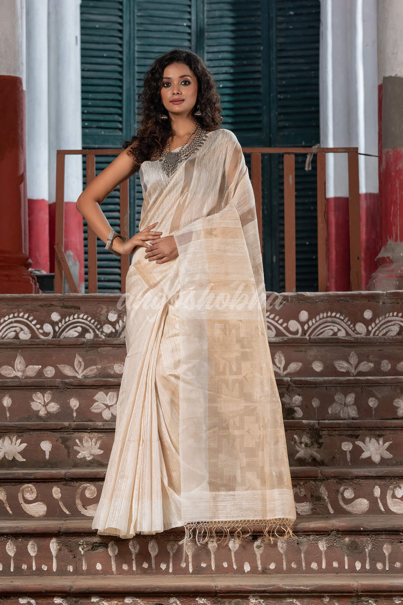 Off White Silk Matka Handwoven Jamdani Saree